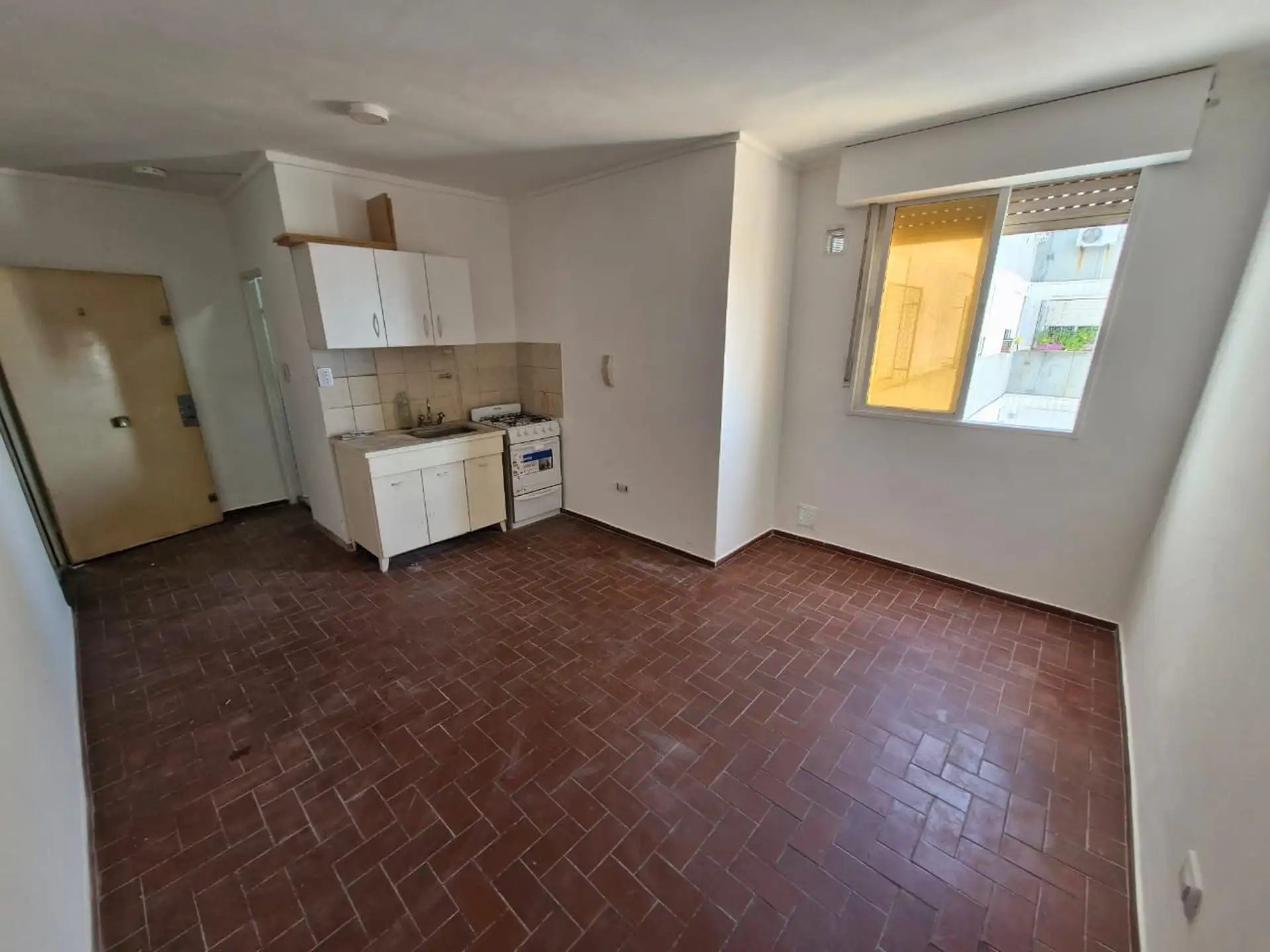 Квартира-студия после покраски в Boedo