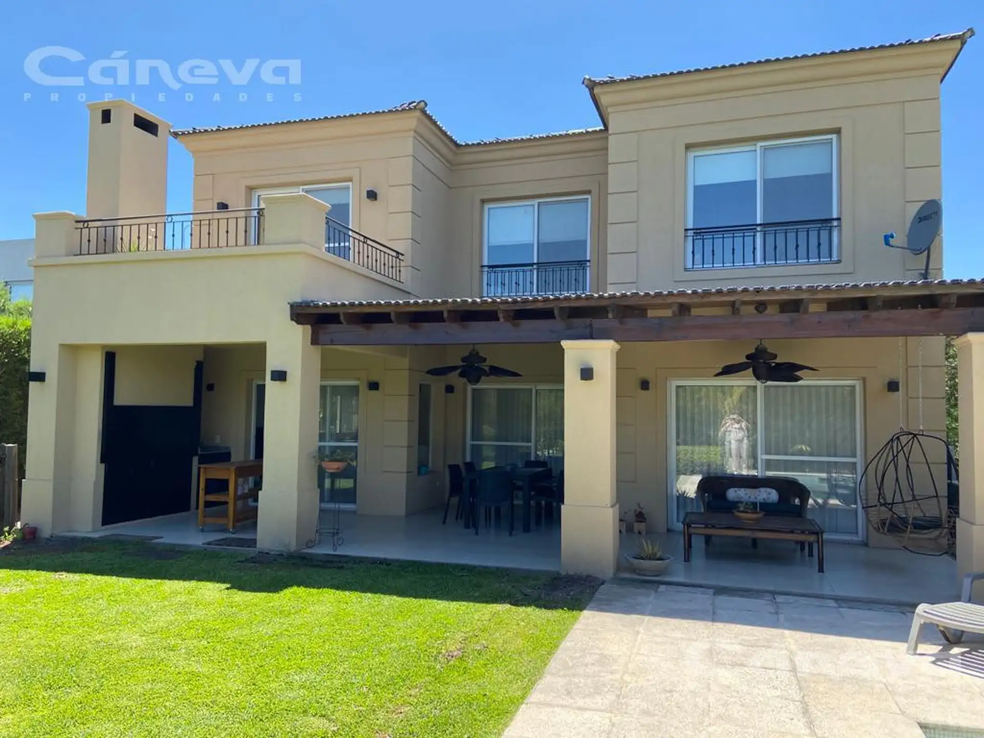 Four-bedroom house in Los Alisos, Tigre