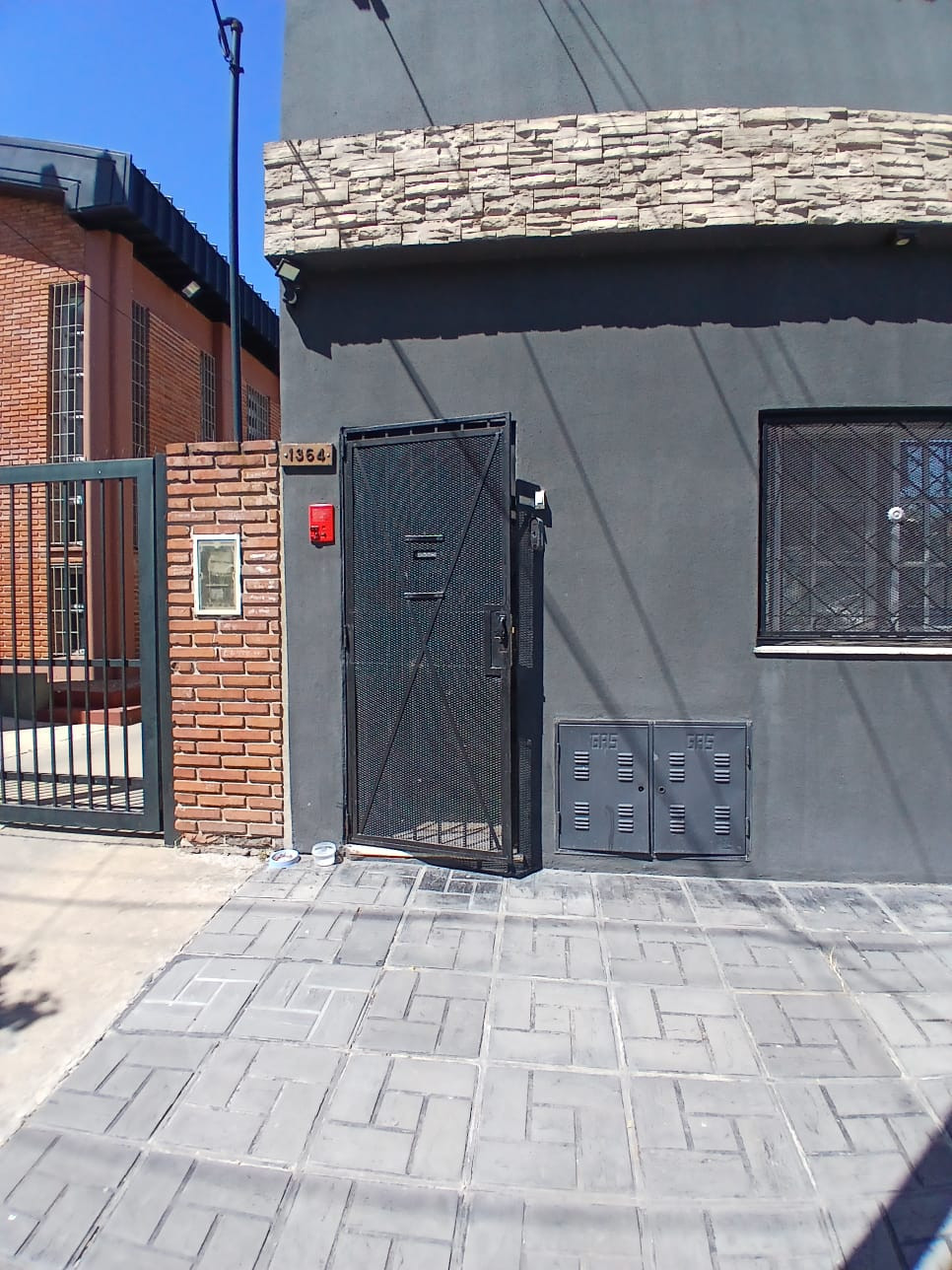 Two-bedroom PH with patio in Lanús