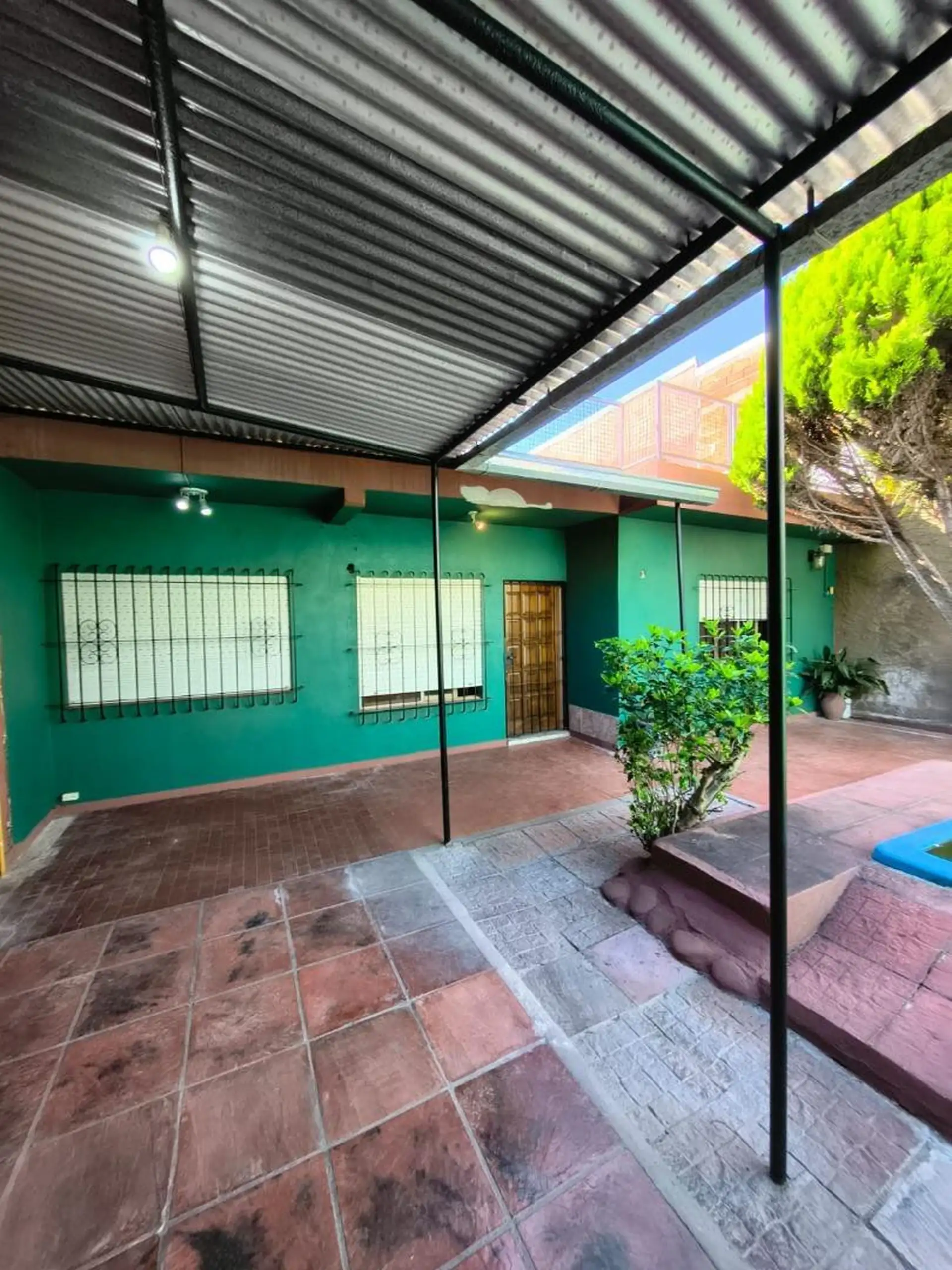 Casa en alquiler de 4 dormitorios en Ituzaingó