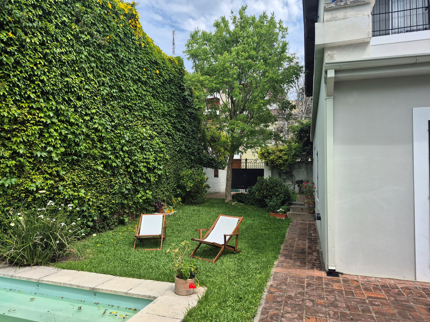 Casa de 3 quartos para aluguel temporário em Punta Chica, Victoria