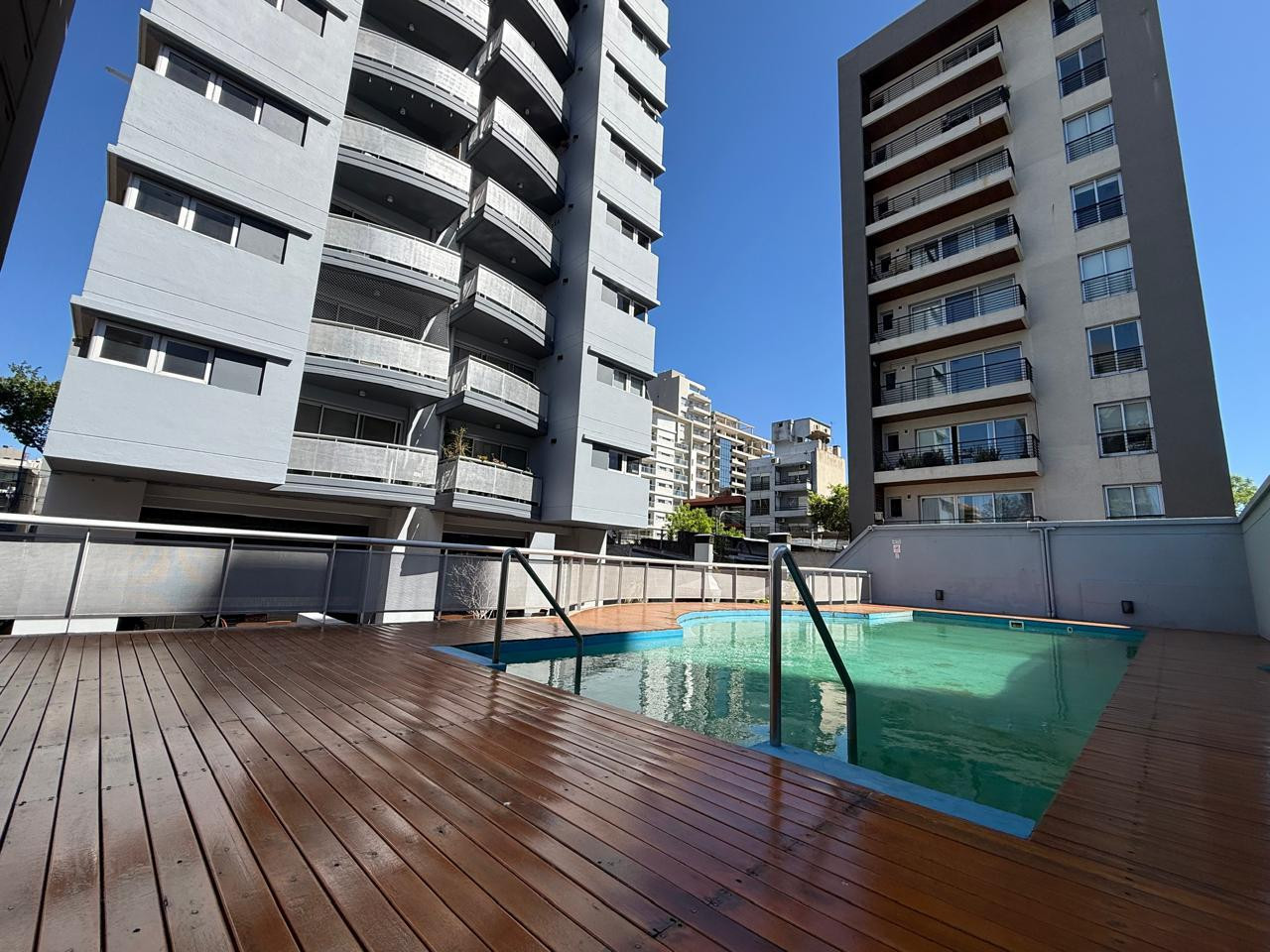 Departamento de 2 ambientes con cochera en Quilmes