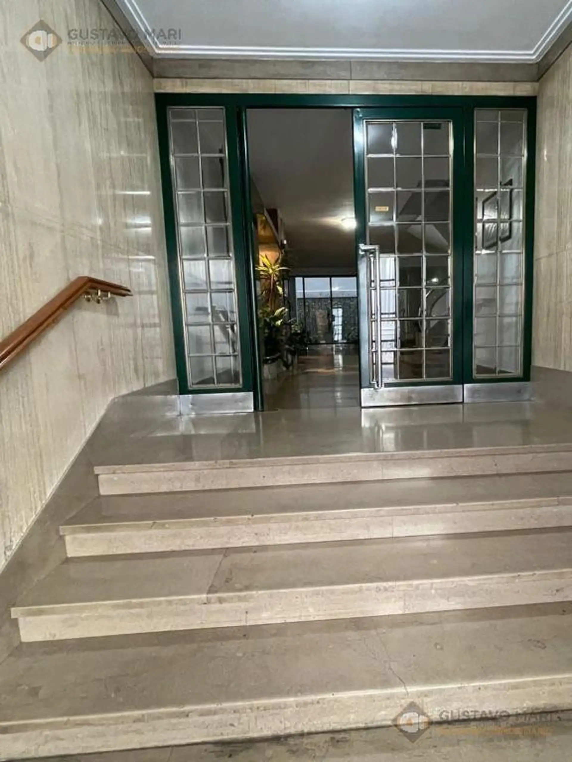 Apartamento de dois ambientes com 1 quarto em Monserrat