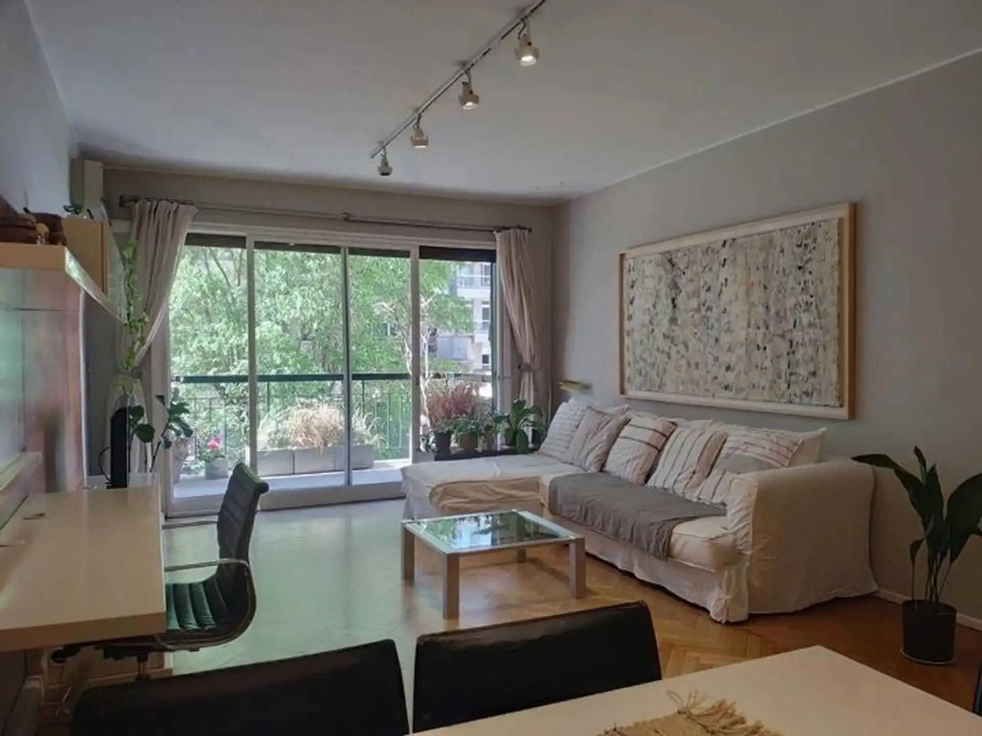 Apartamento mobiliado de dois dormitórios em Palermo Chico