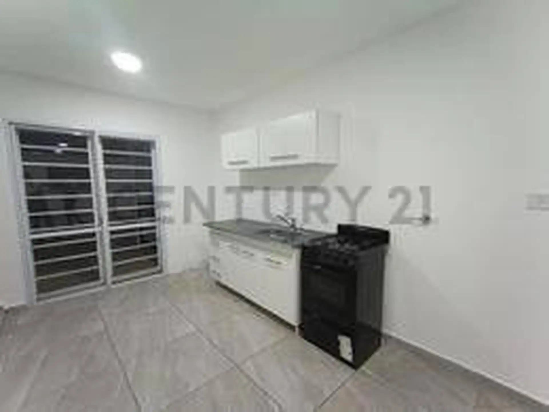 Dúplex en alquiler con 2 dormitorios en Los Hornos
