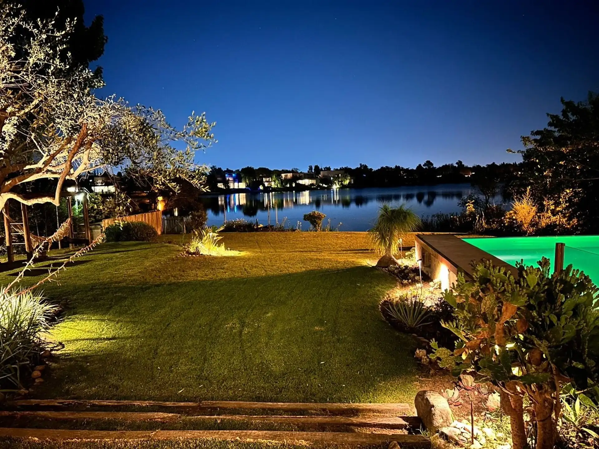 Four-bedroom house for short-term rental in Tigre