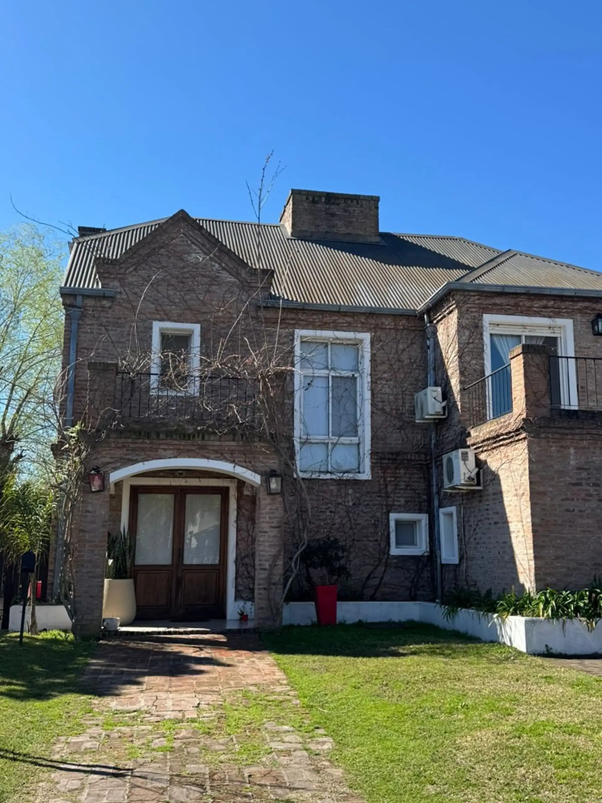 Casa de 4 quartos em Santa Bárbara (General Pacheco)