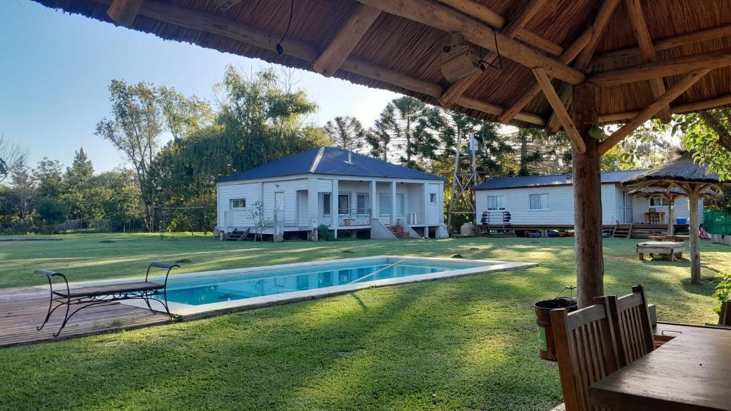 Четырёхспальная вилла в Villa La Ñata, Tigre, с береговой линией на Río Luján