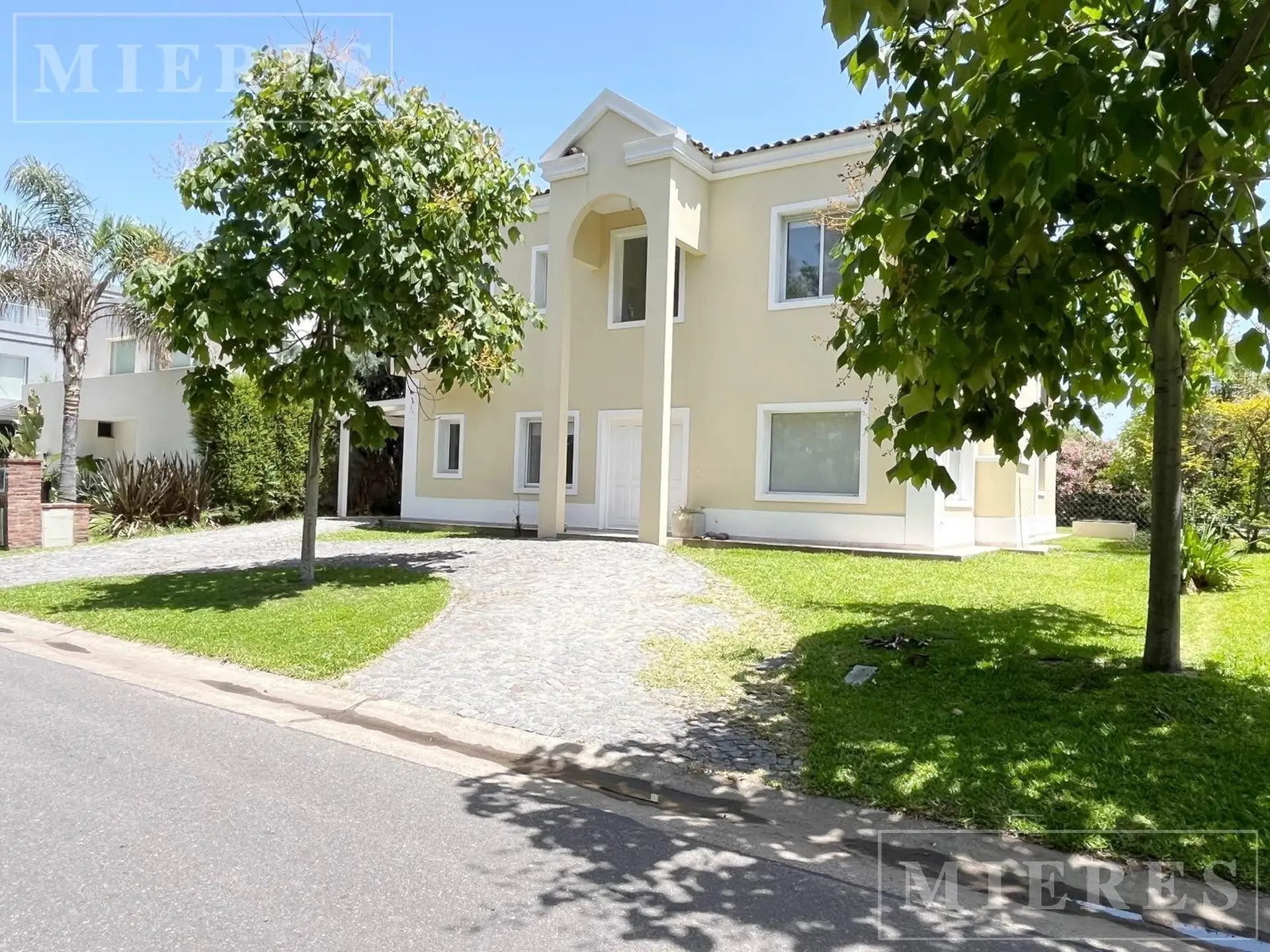 Дом с 4 спальнями в Nordelta Los Sauces