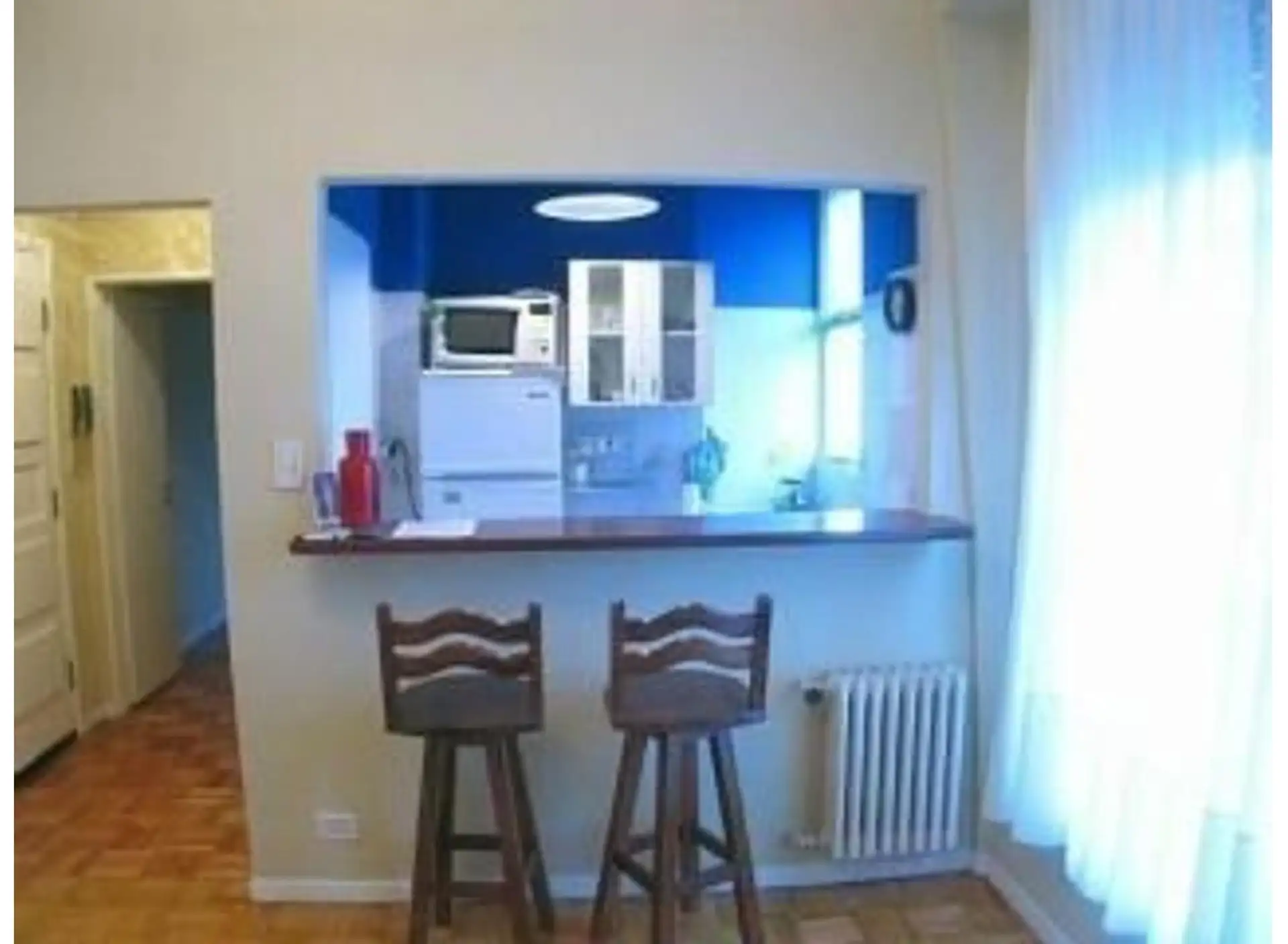 Apartamento de 1 dormitório em Palermo com varanda francesa