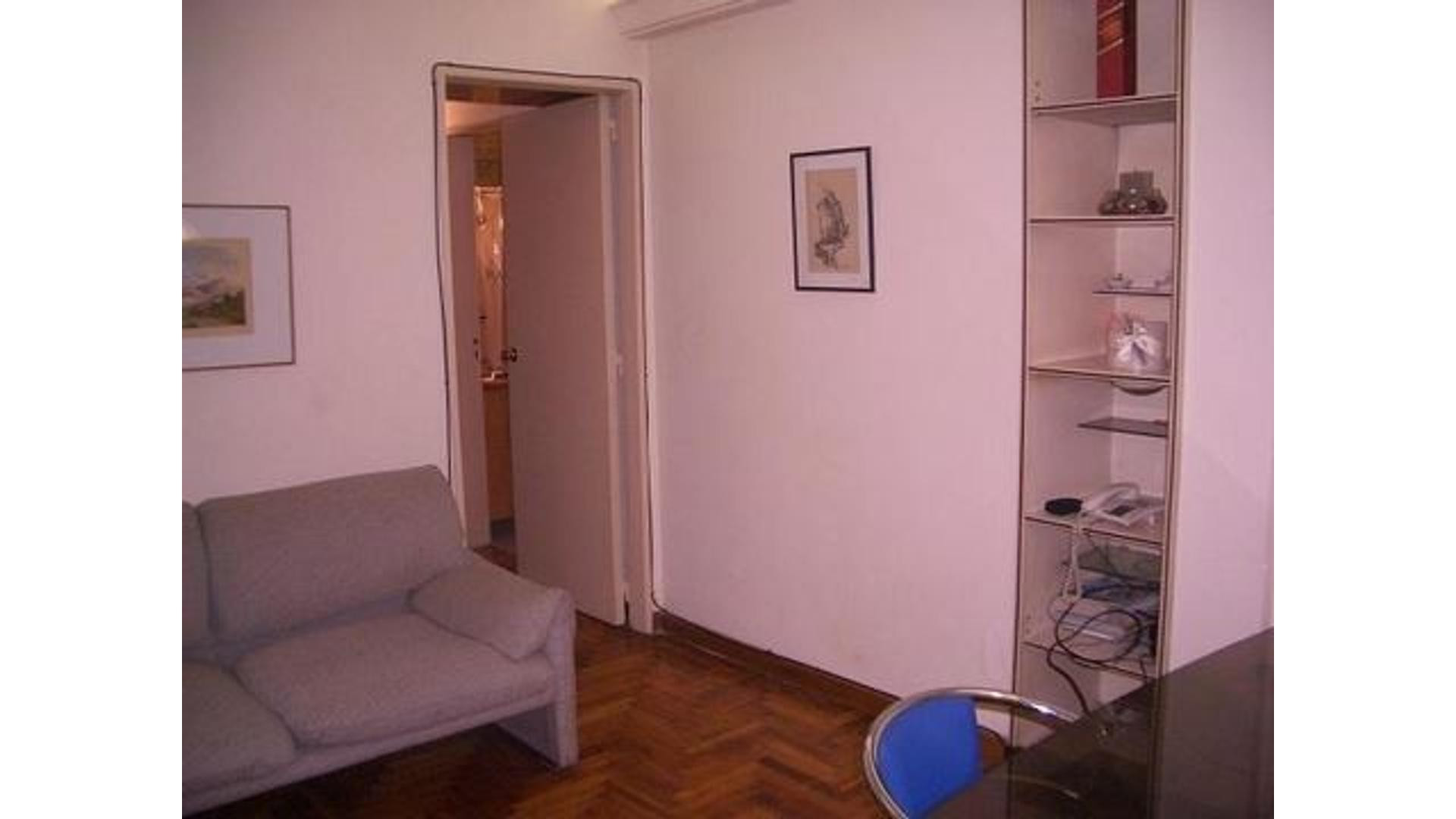 Kitnet mobiliada com varanda em Recoleta