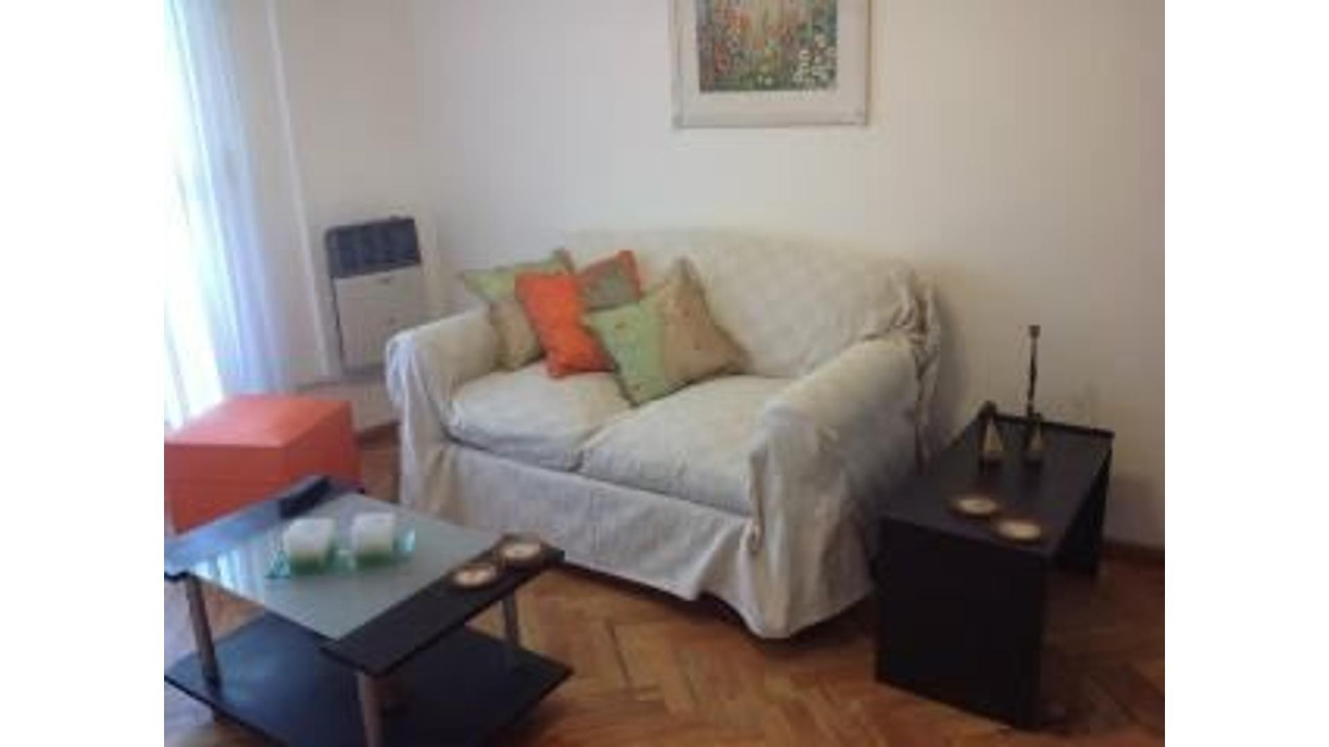 Two-room furnished apartment with balcony in Recoleta