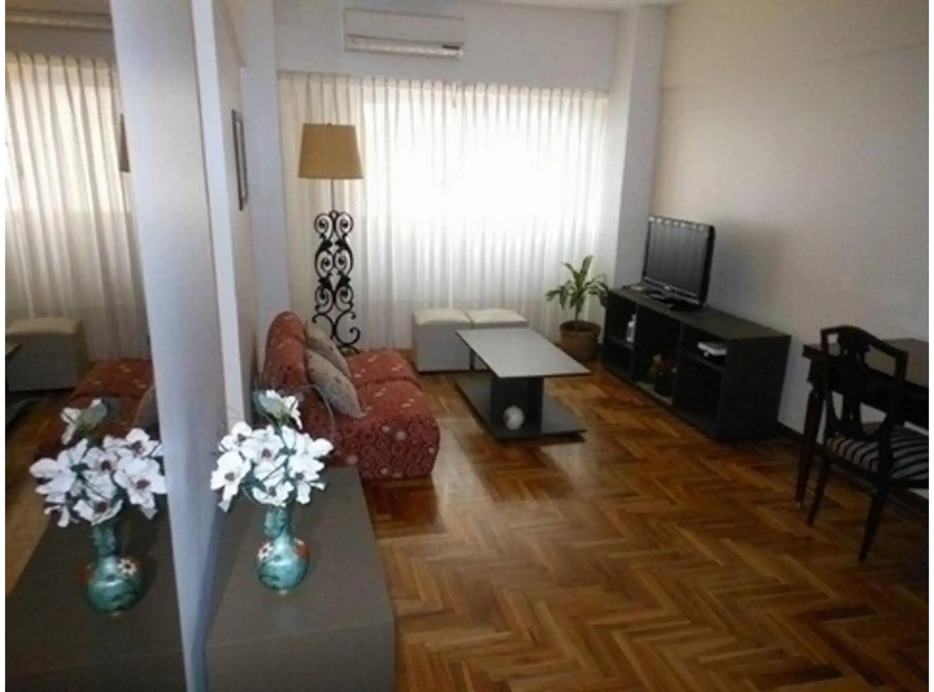 Furnished two-bedroom apartment in Colegiales