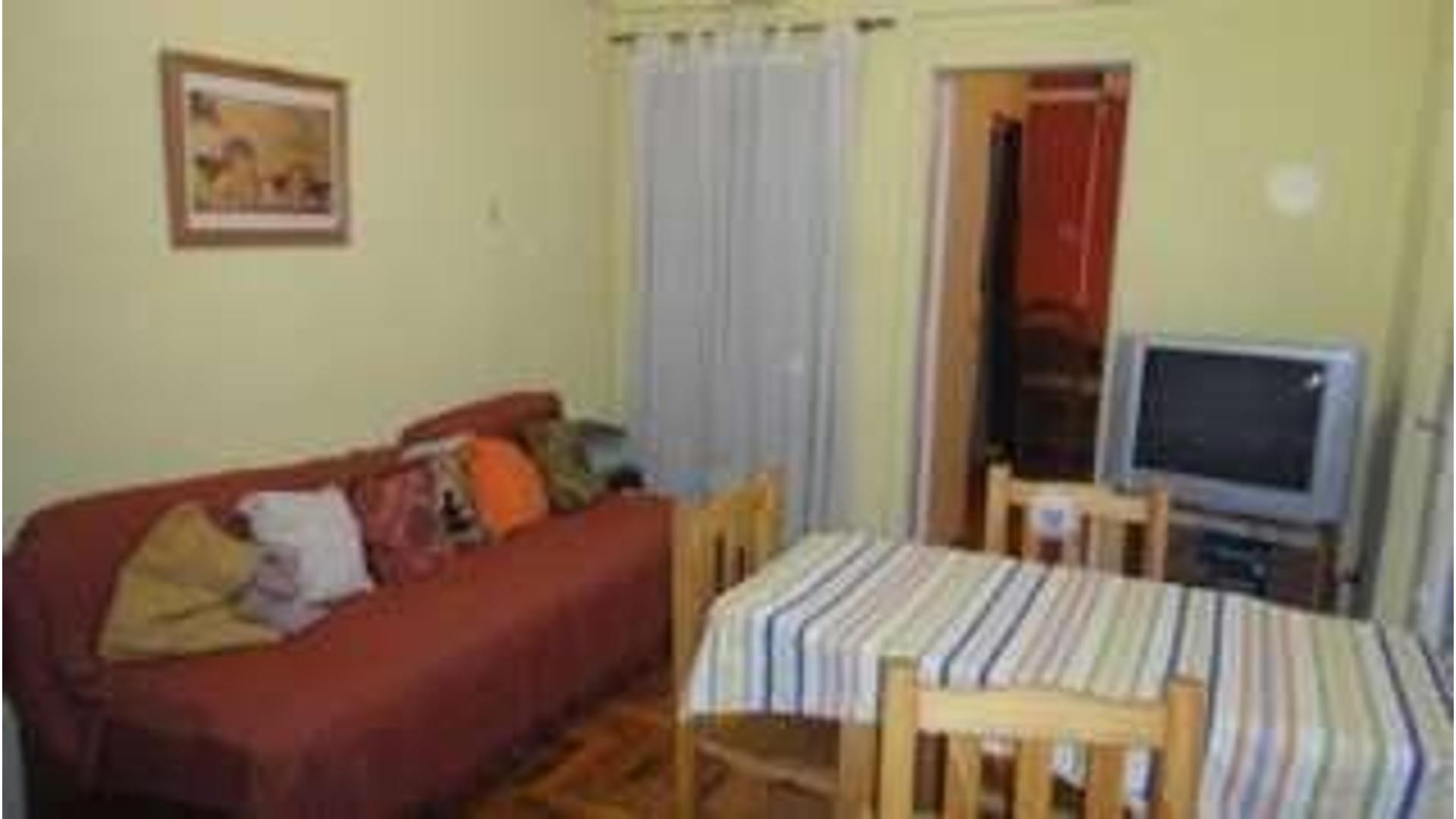 Departamento de 2 ambientes reciclado en Balvanera