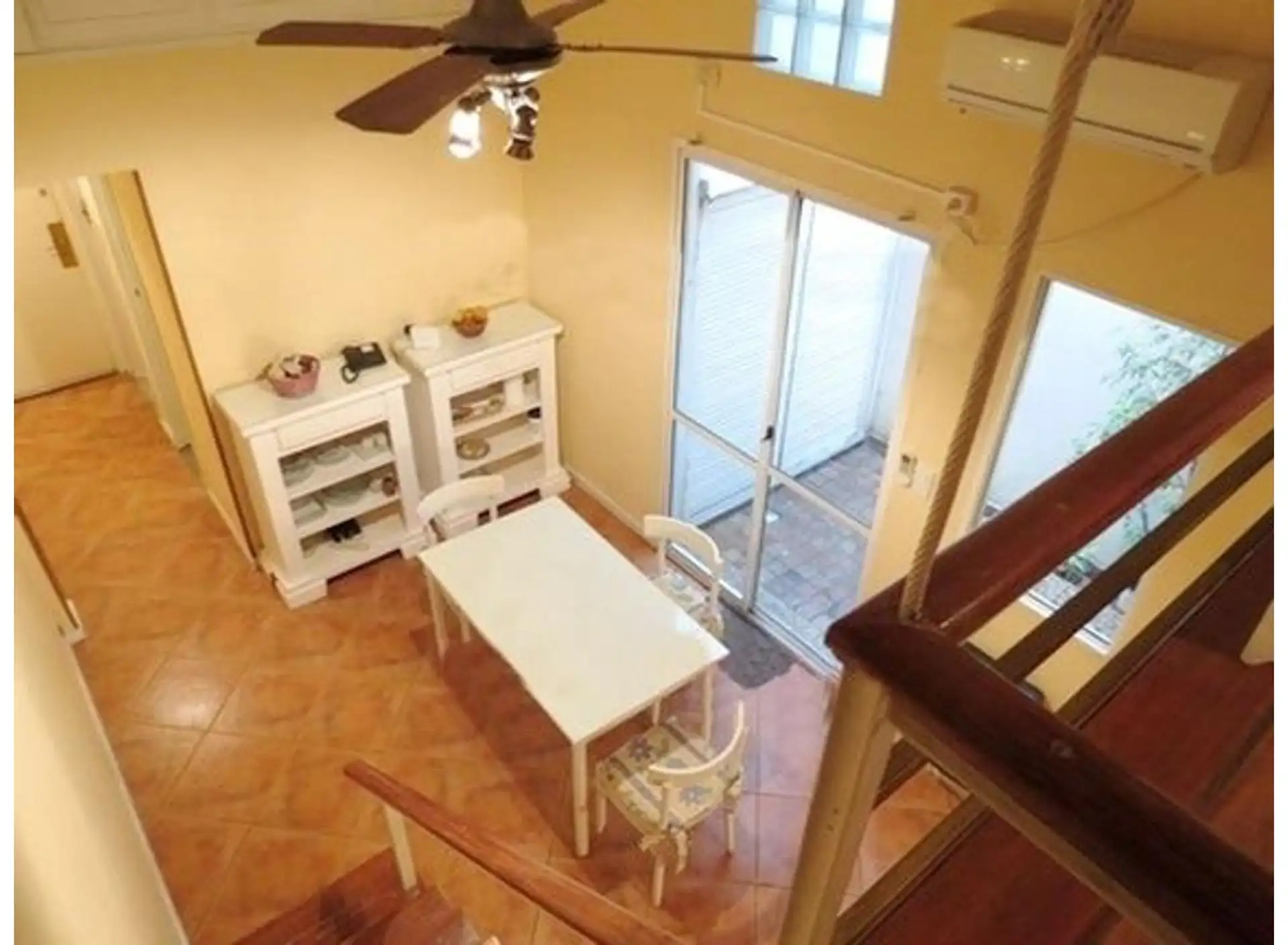 Apartamento duplex mobiliado de 1 quarto em Recoleta