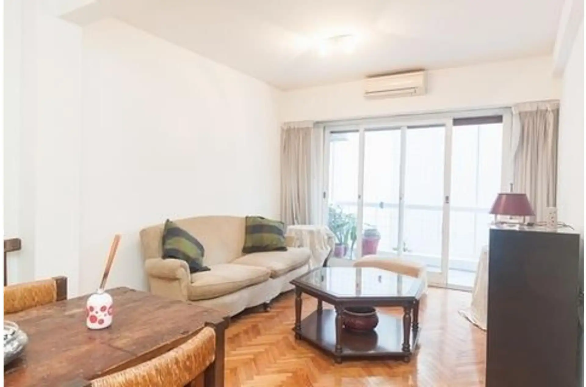 Three-room apartment with 2 bedrooms in Colegiales