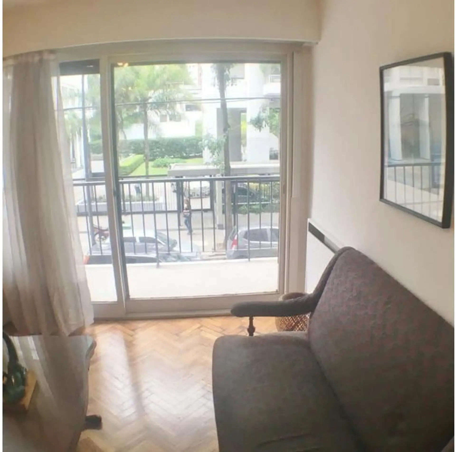 Departamento de 3 ambientes con balcón y patio en Belgrano