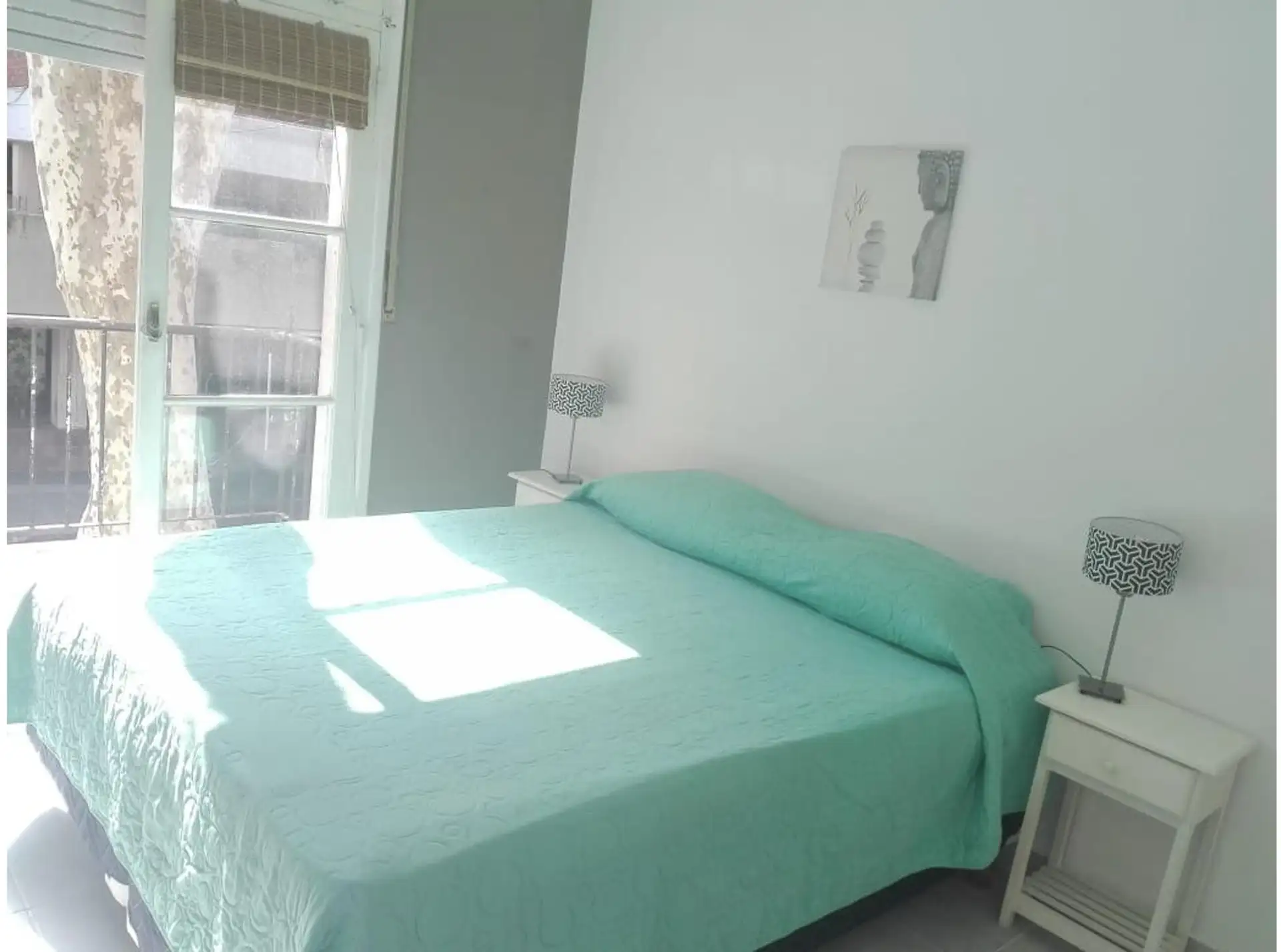 Apartamento de 3 ambientes em Coghlan com varanda e balcões