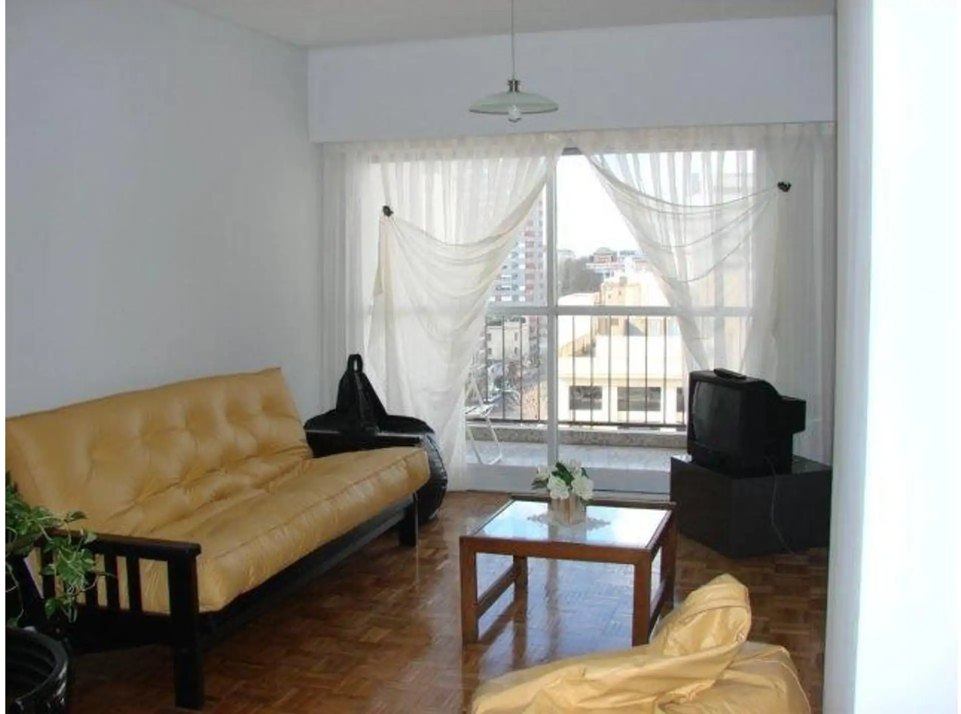 Apartamento de 3 ambientes para aluguel temporário em San Telmo