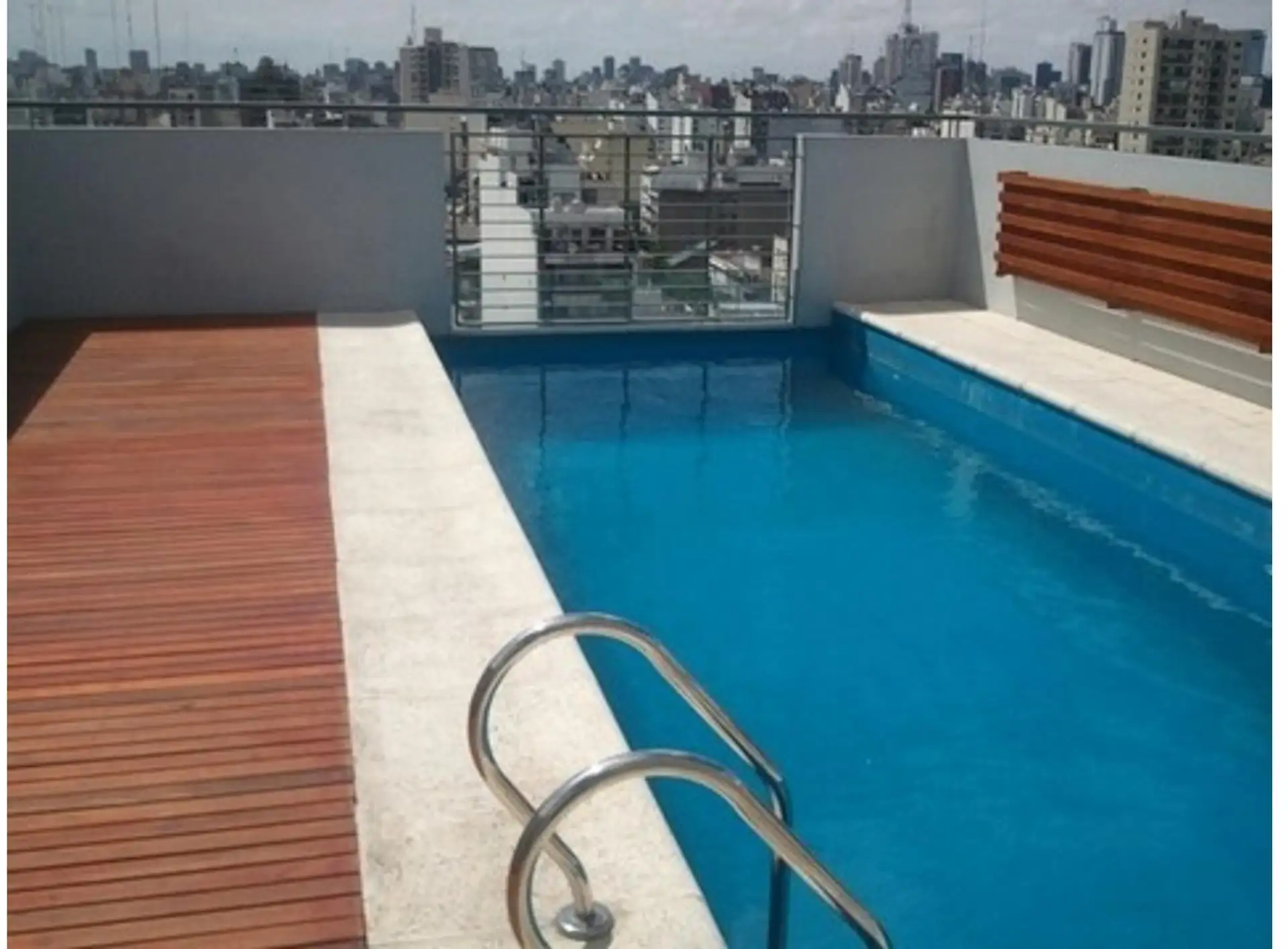 Квартира с 1 спальней в аренду в Constitución с окнами на улицу