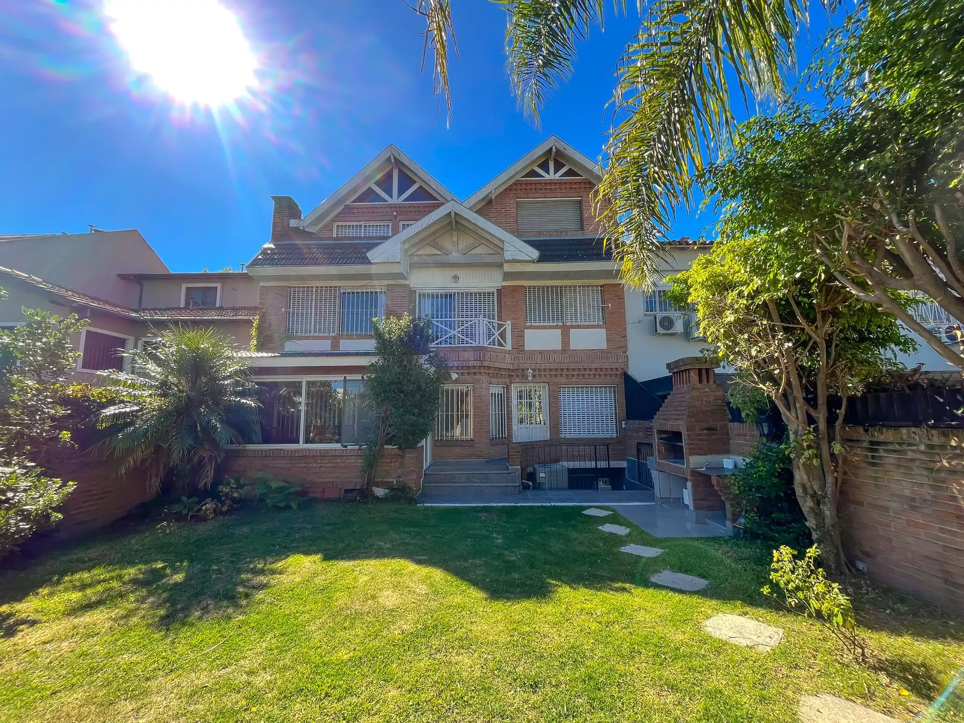 Casa com 5 dormitórios em Vicente López