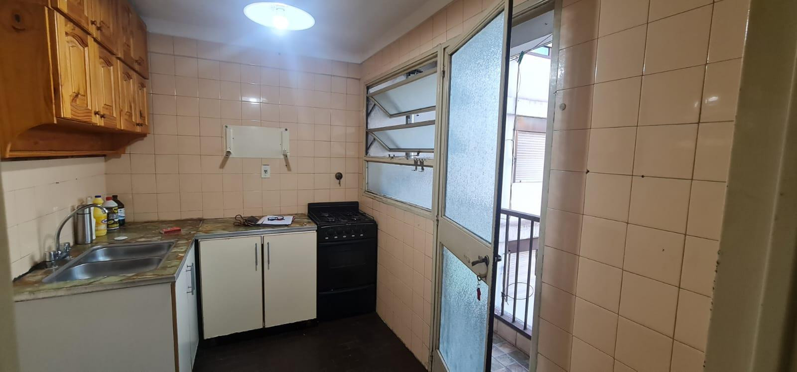 Two-room apartment with laundry in Ramos Mejia Norte