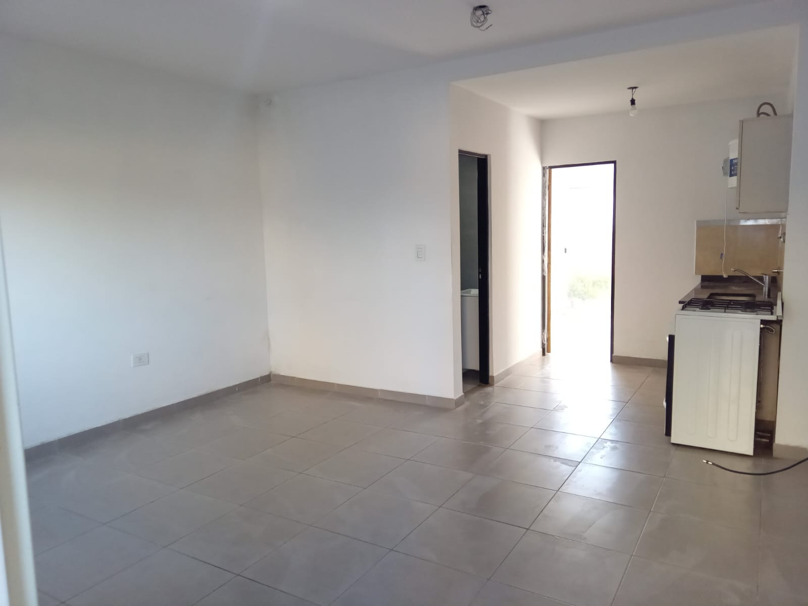 Apartamento de um quarto com pátio em José C. Paz
