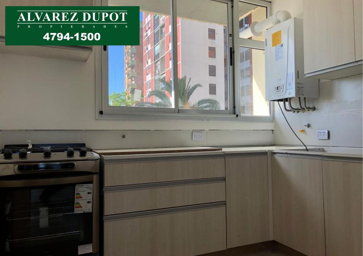 Two-bedroom apartment with two balconies in Acassuso