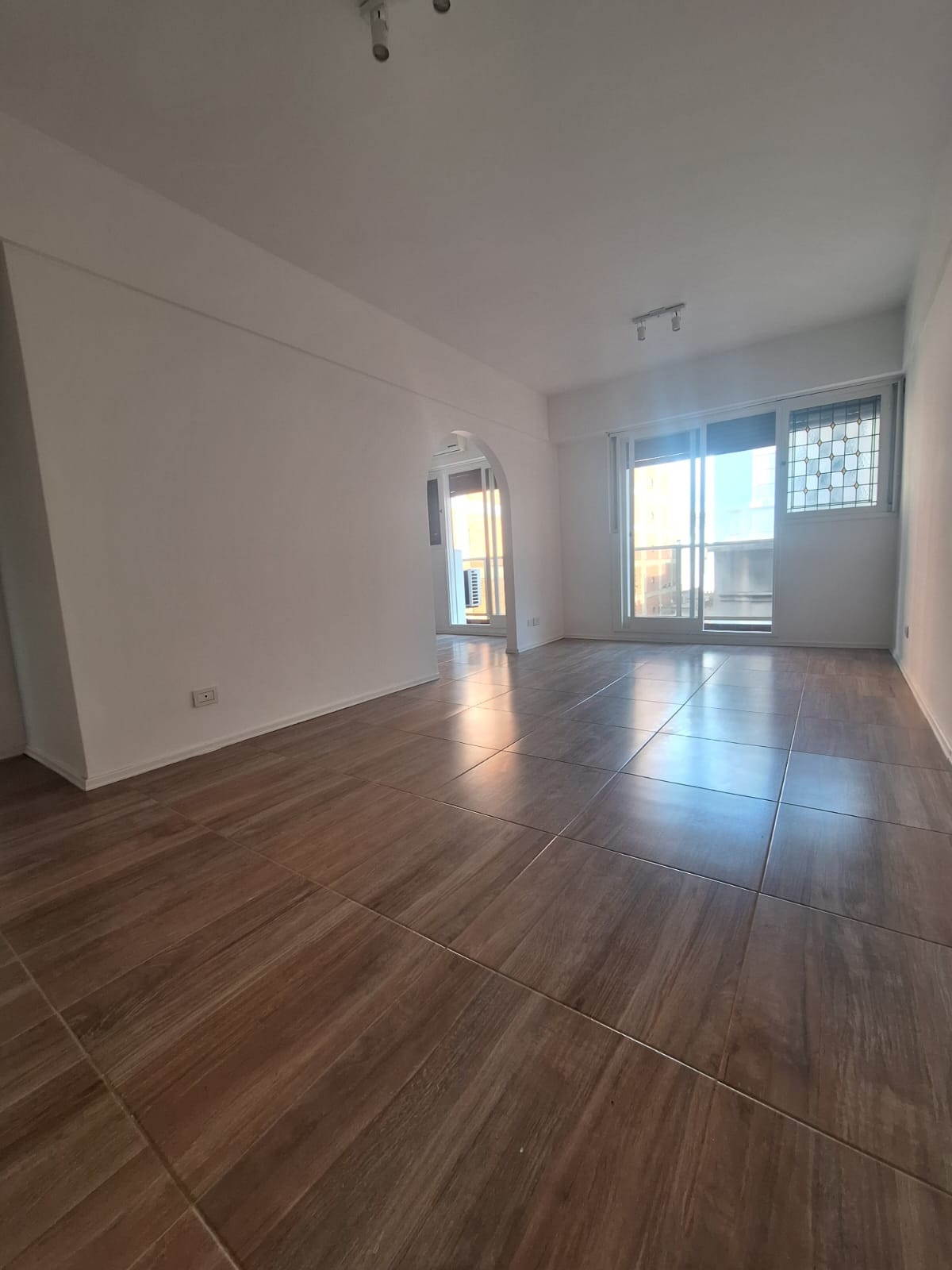 Apartamento de dois ambientes com 52 m² e varanda em Monserrat
