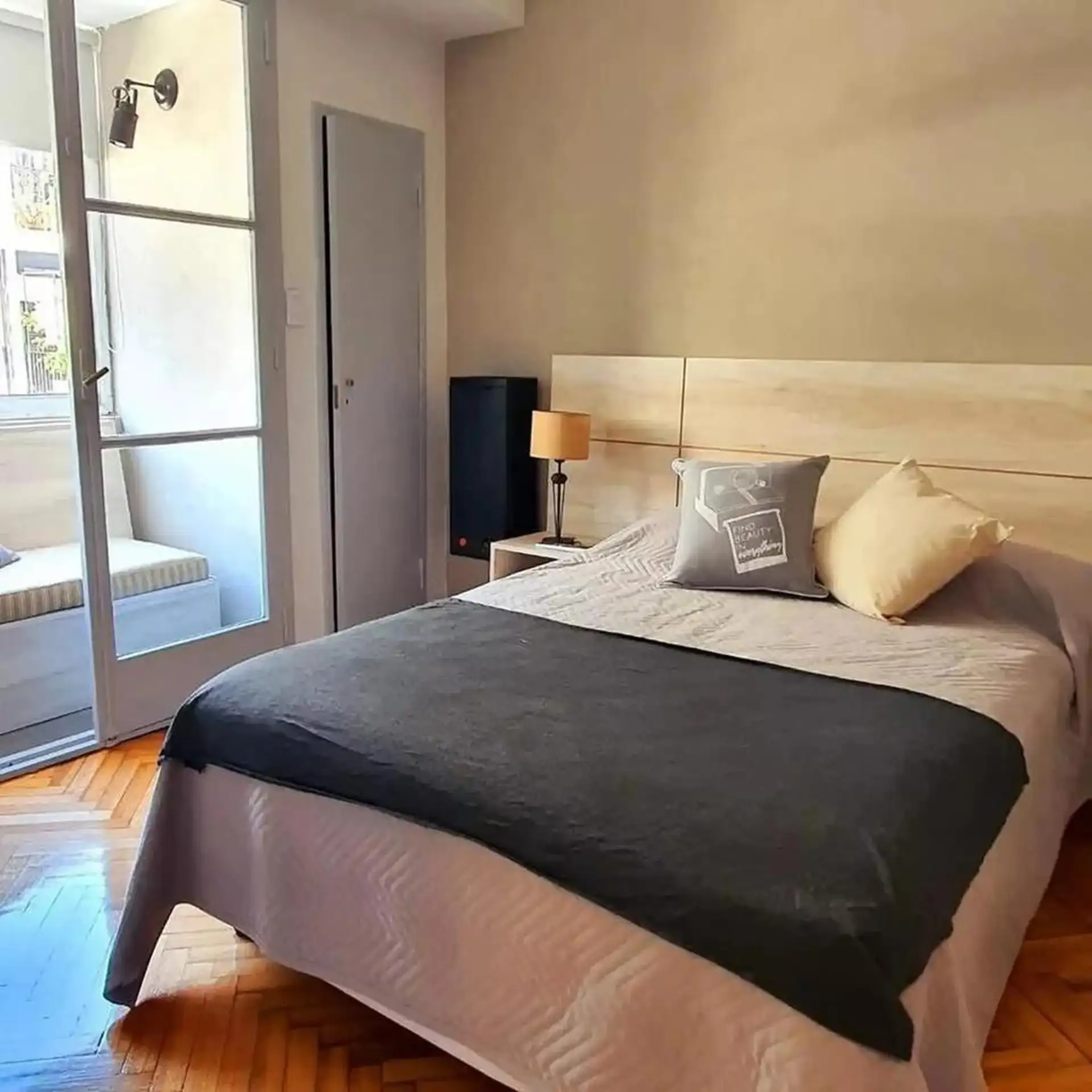 Furnished one-bedroom apartment in Recoleta