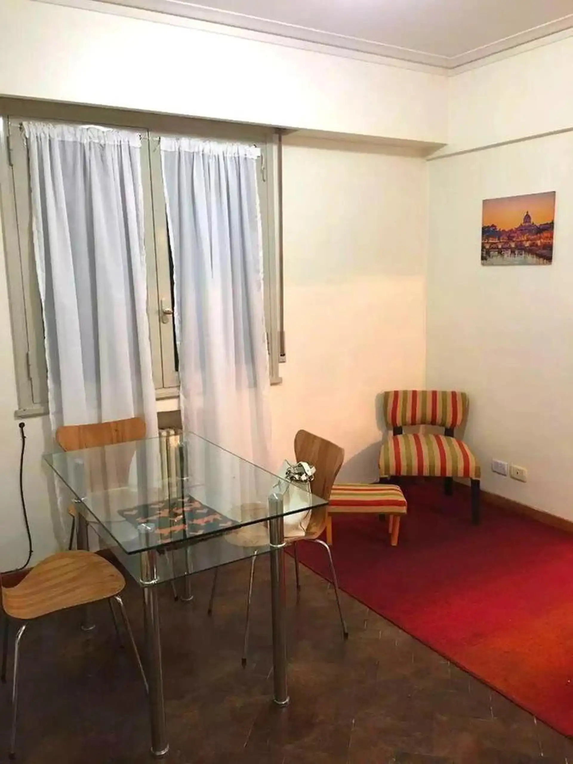 Departamento amoblado de 2 ambientes con 1 dormitorio en Monserrat