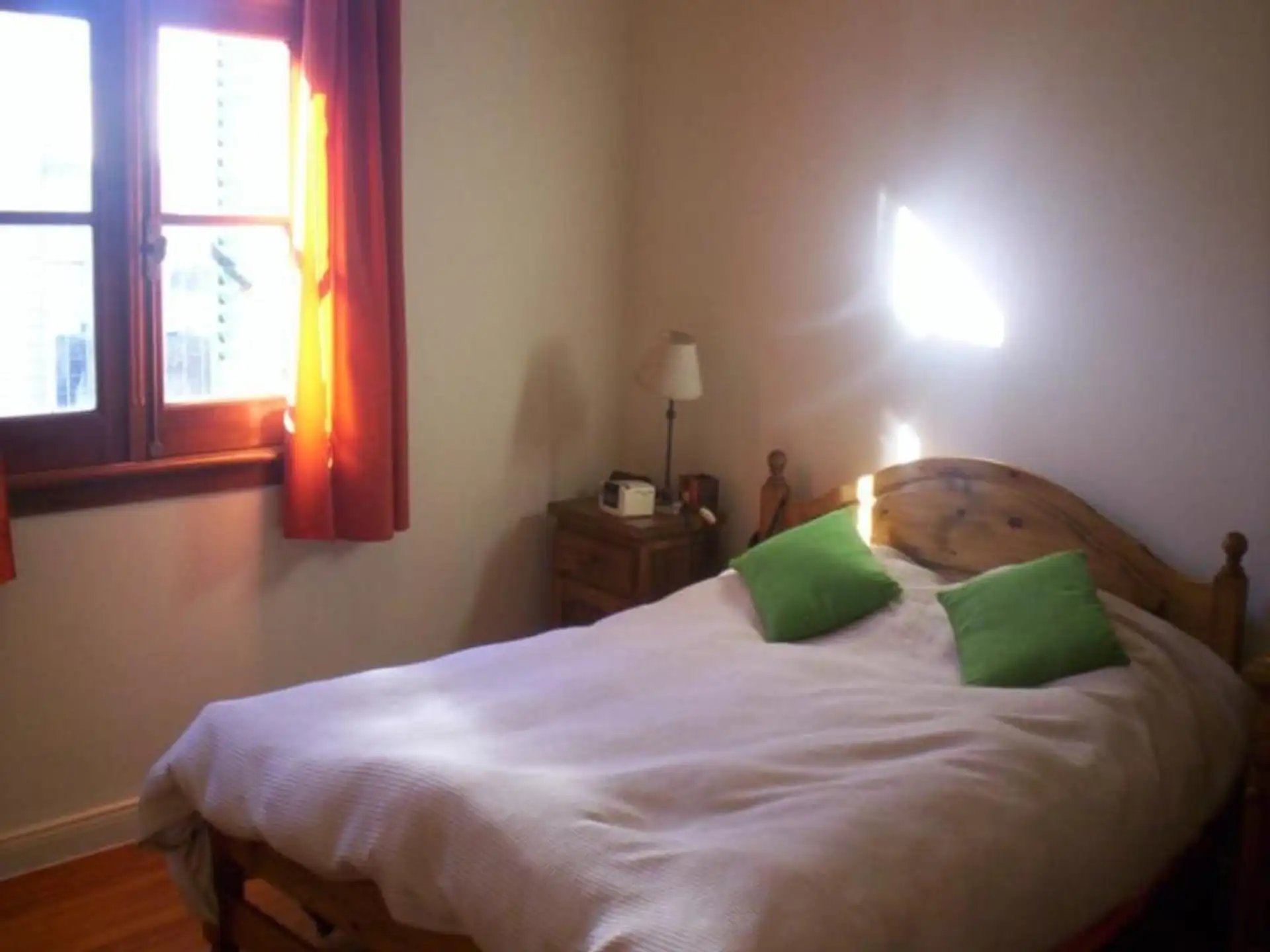 Furnished two-bedroom apartment in Monserrat