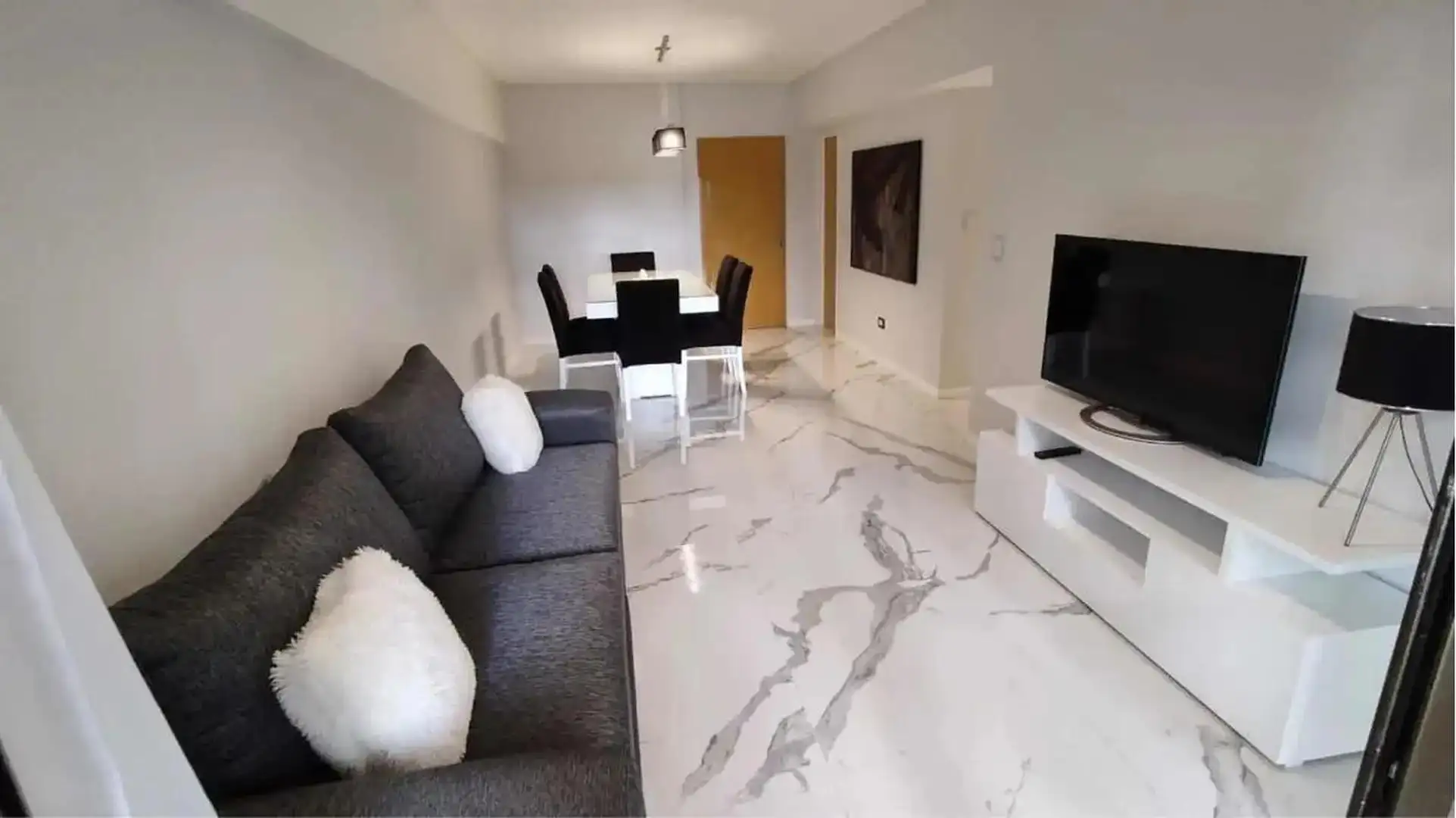Apartamento mobiliado de três dormitórios em Colegiales