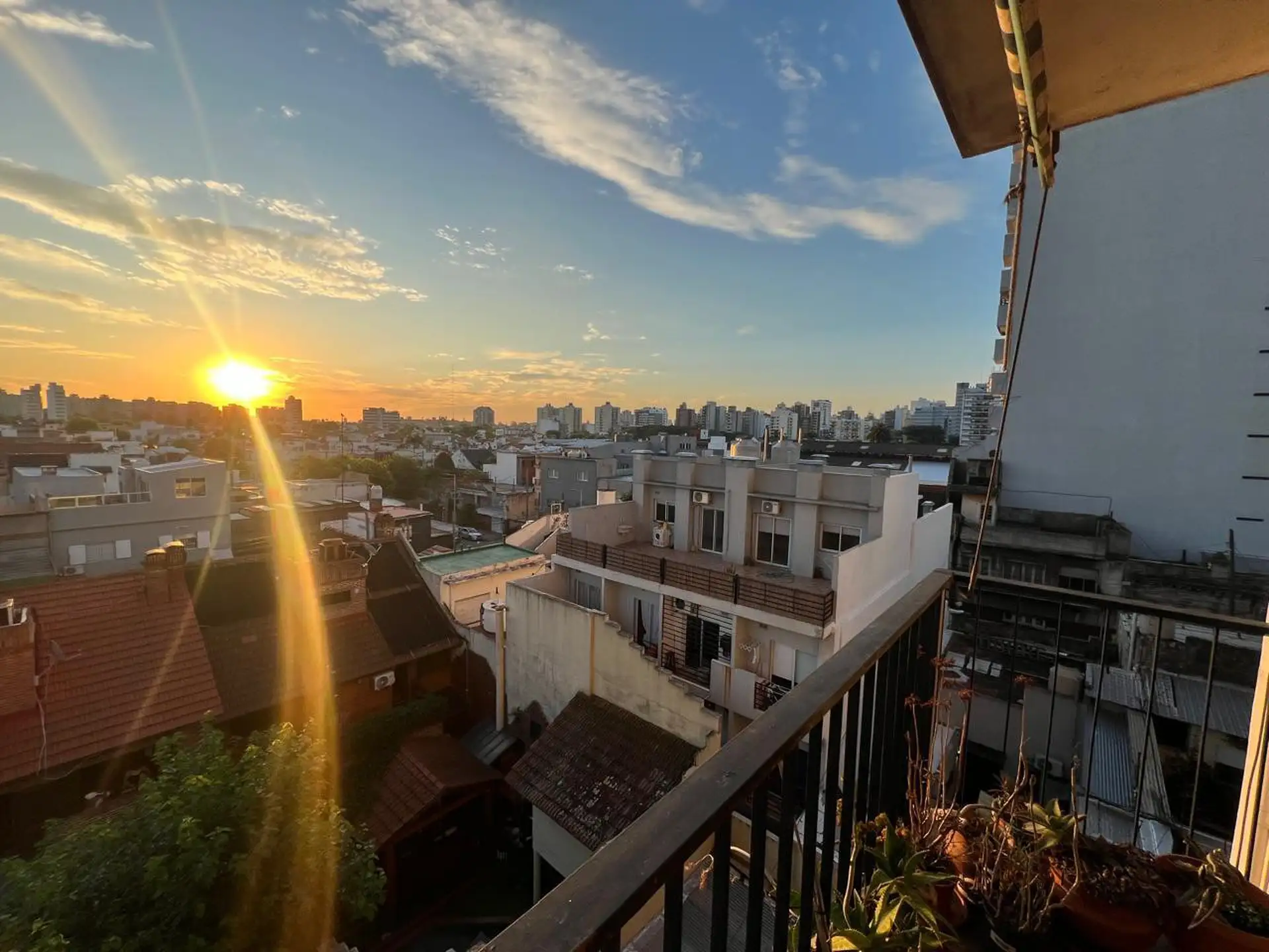 Departamento de 2 dormitorios en Avellaneda con balcón corrido