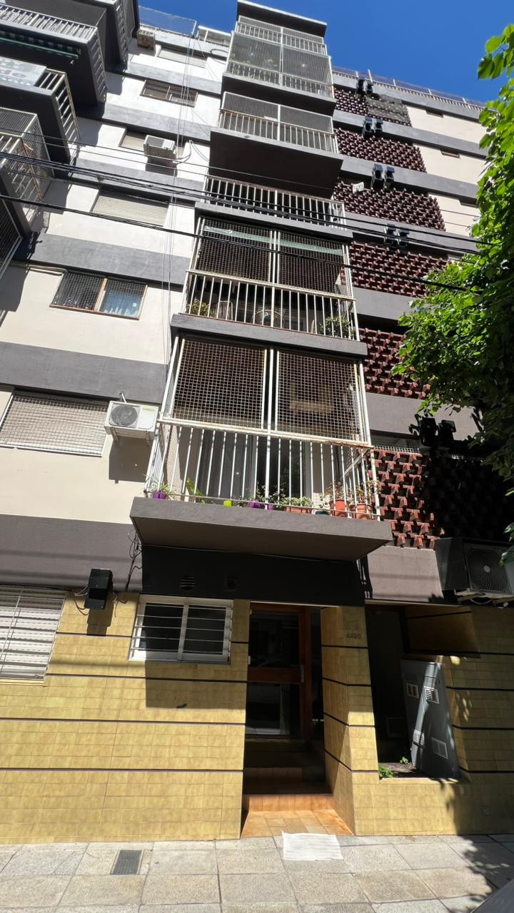 Departamento de 2 ambientes al frente con balcón en Villa Pueyrredón