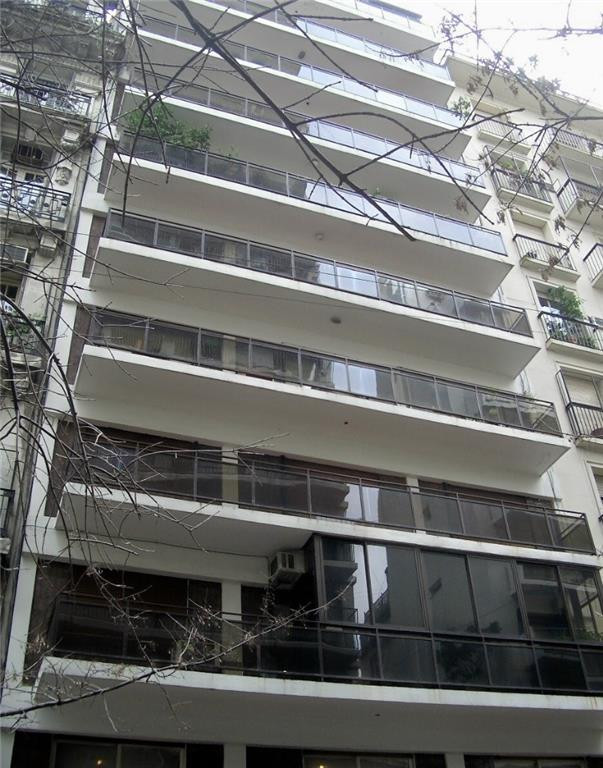Departamento de 3 dormitorios al frente en Retiro