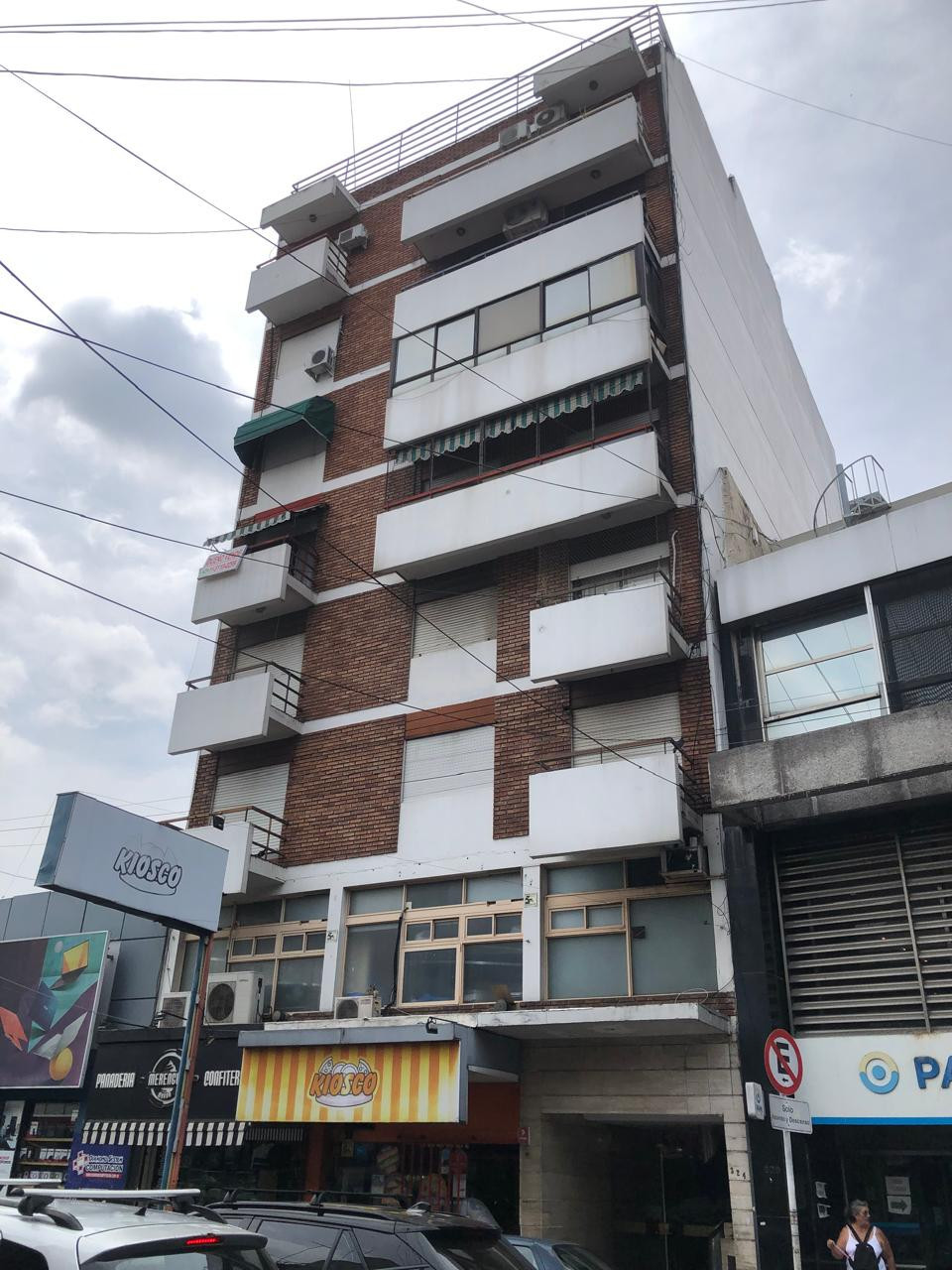 Departamento de 3 ambientes con 2 balcones en Morón