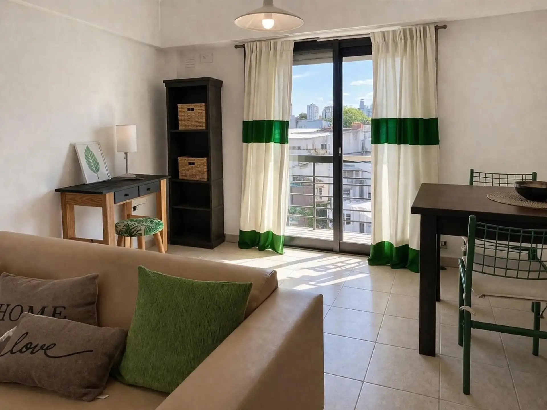 Departamento amoblado de 2 ambientes y medio en el centro de La Plata