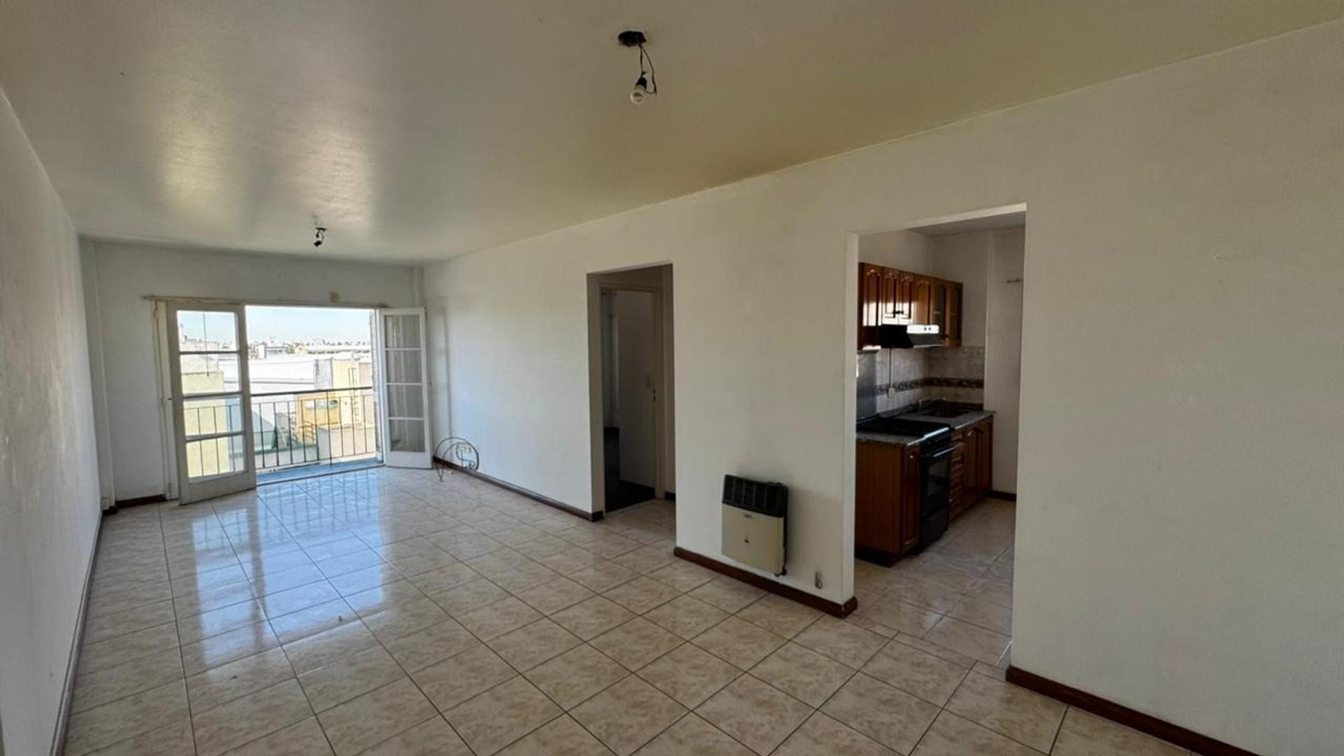 Departamento de 2 ambientes con cochera en Castelar Norte