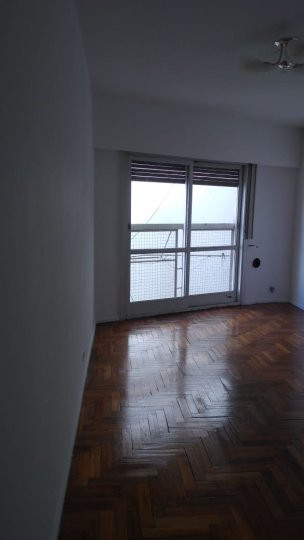 Unfurnished two-room apartment in Colegiales