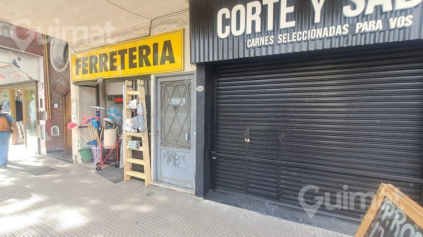 PH a refaccionar de 2 dormitorios con patio en Villa General Mitre