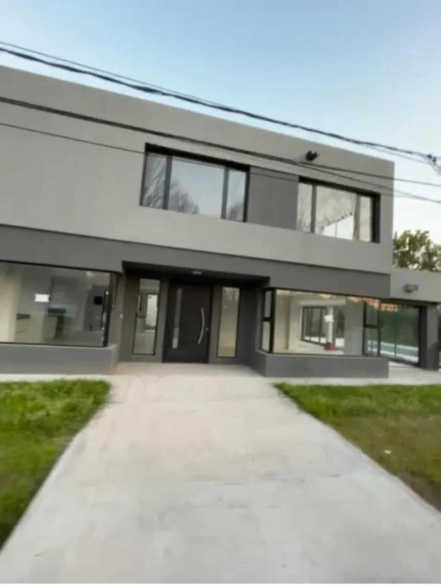 Четырёхспальная вилла в Country Club El Venado, Canning