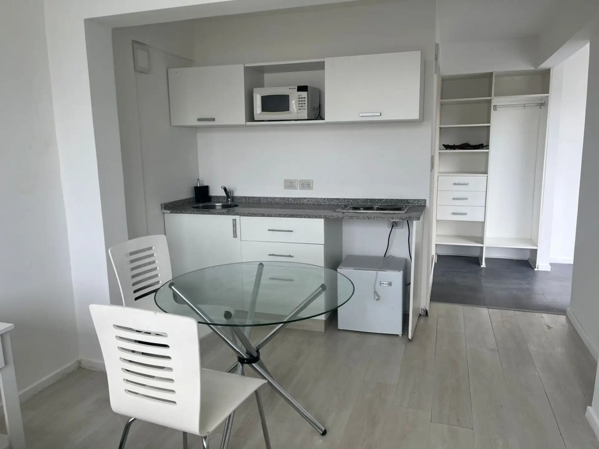 Furnished studio apartment in Recoleta