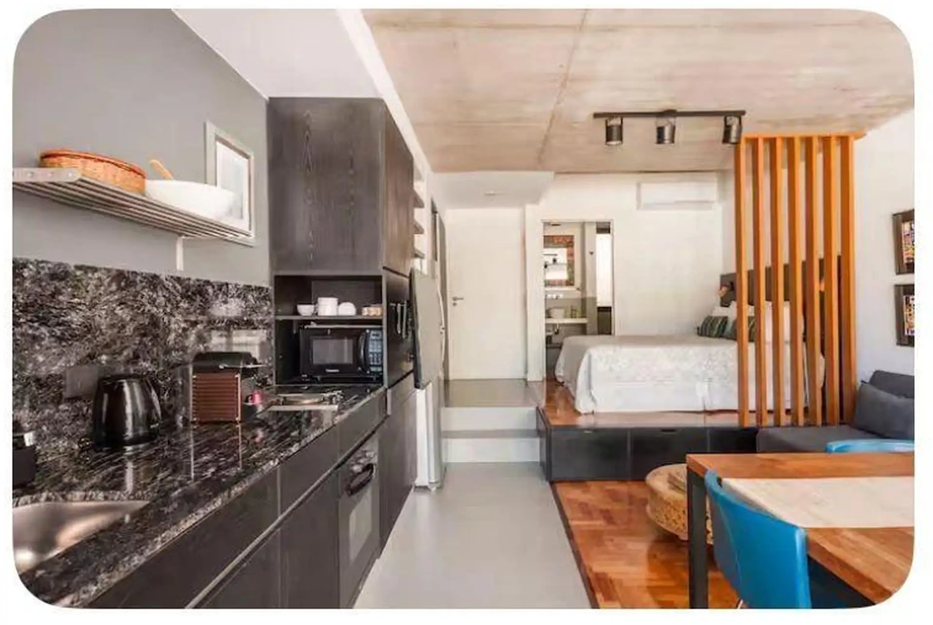 Estudio amoblado en Palermo con balcón y parrilla