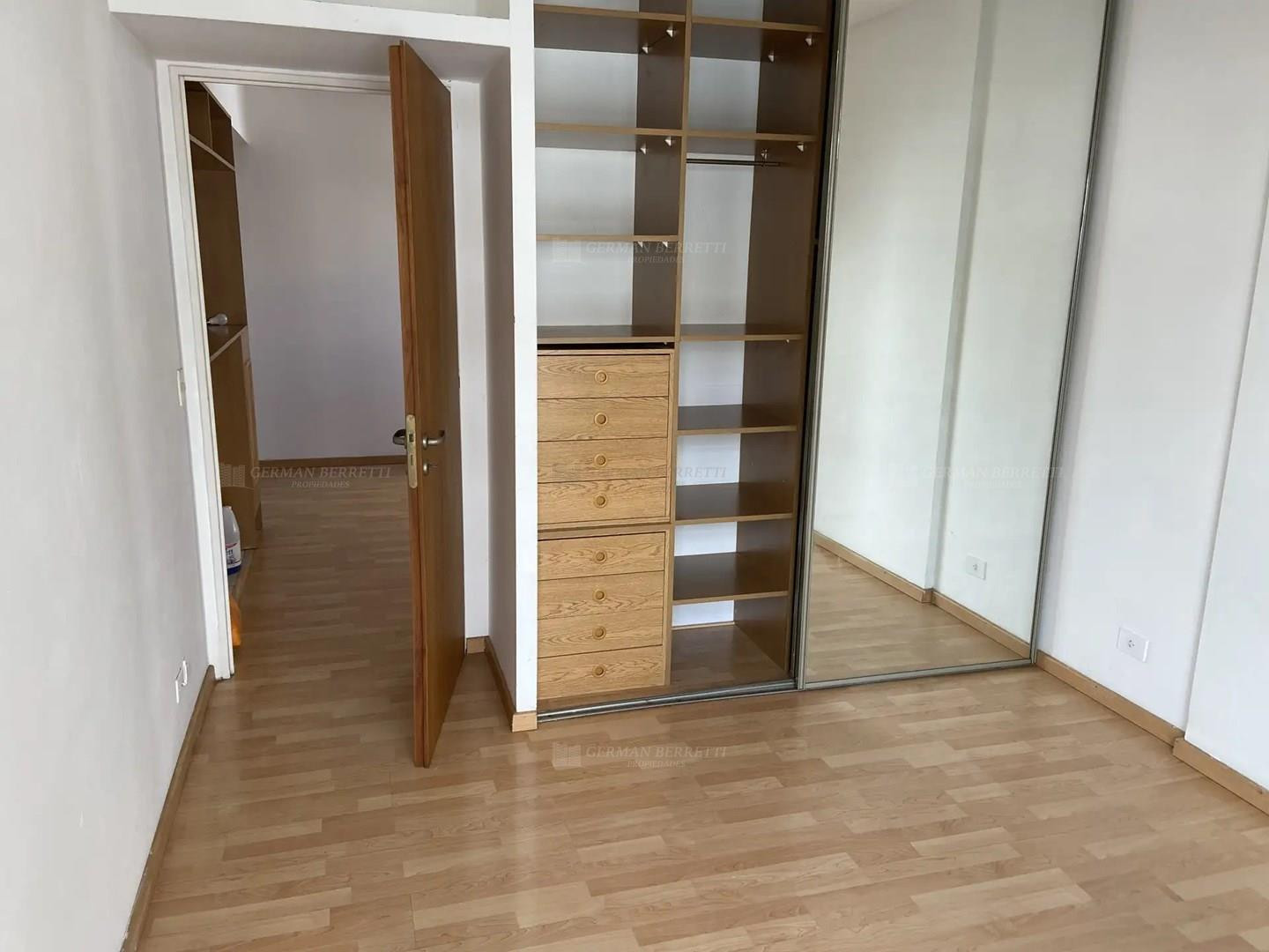 Apartamento de dois ambientes com 1 quarto em Retiro