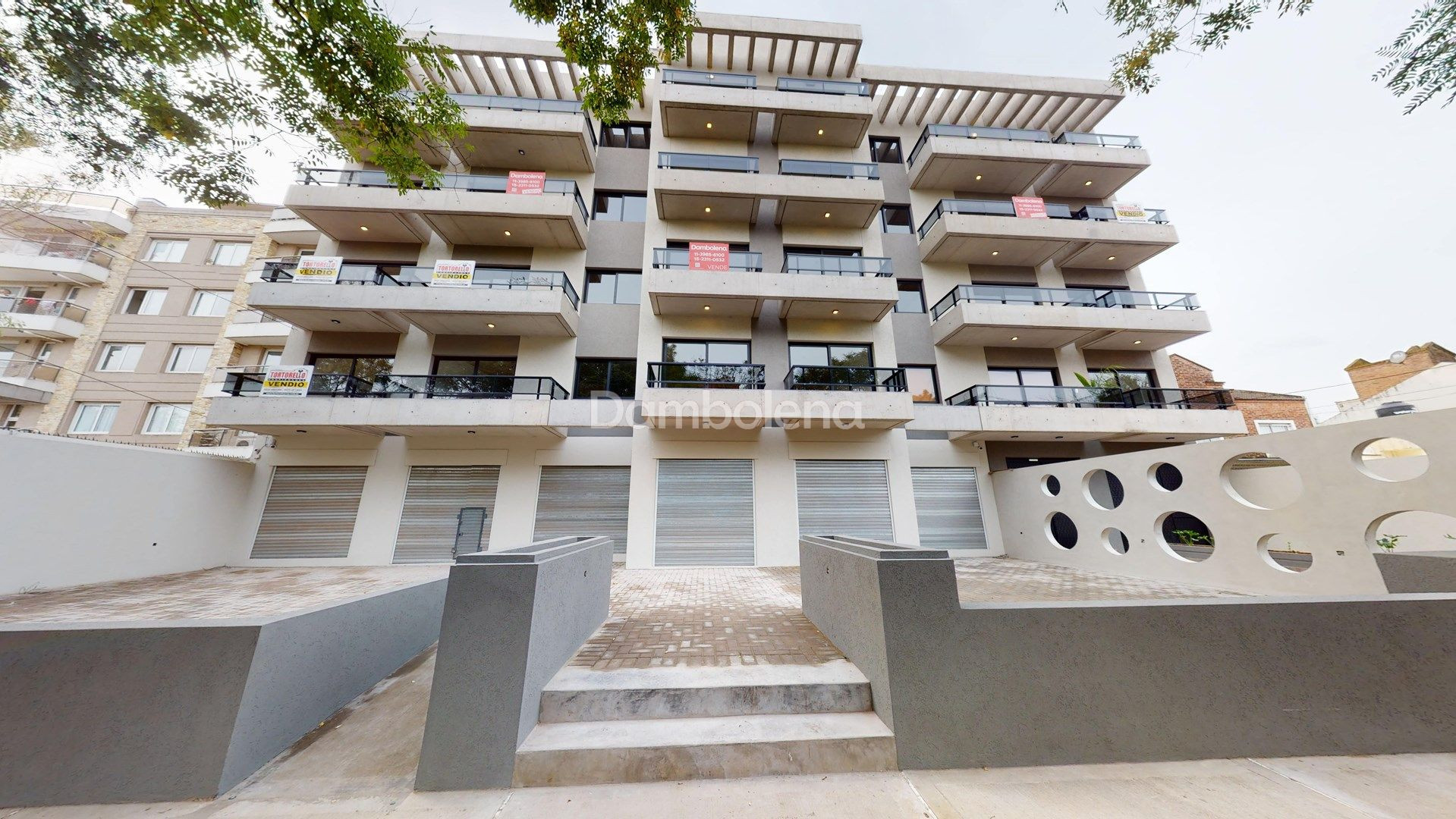 Monoambiente en Moreno con balcón contra frente