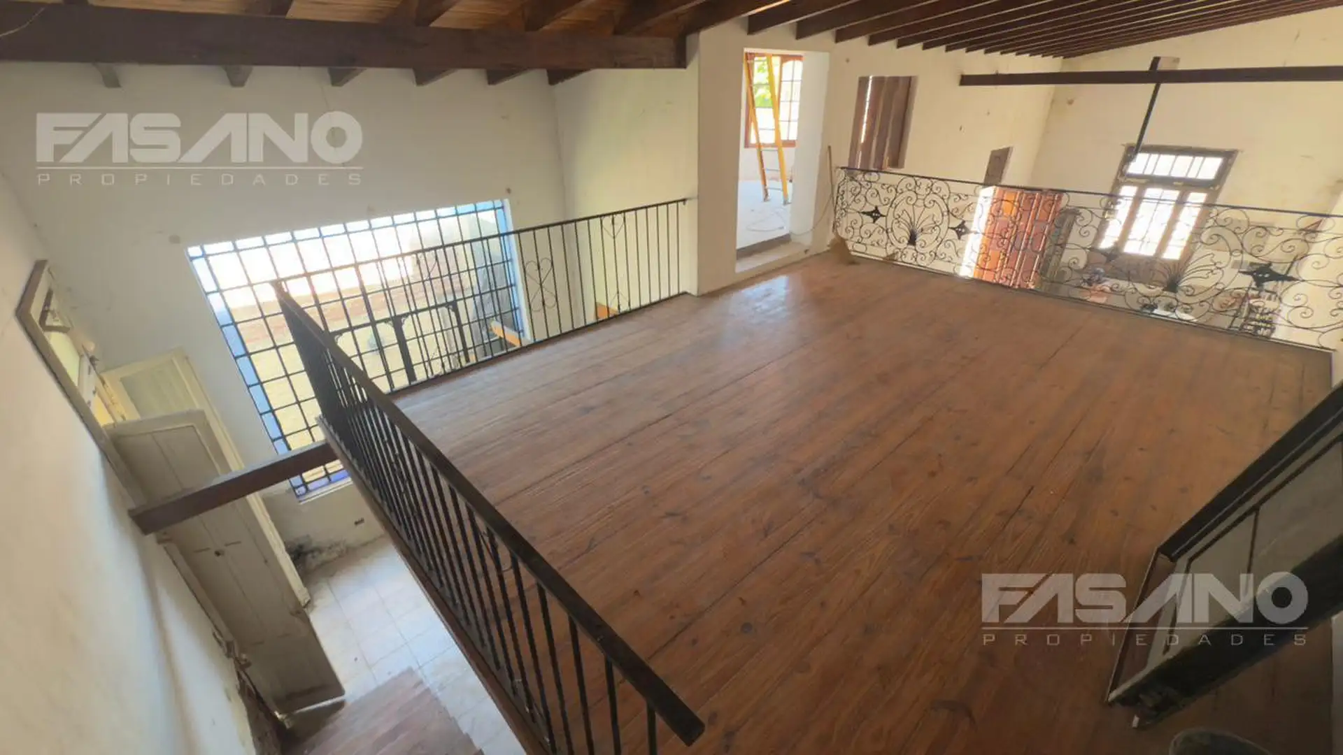 Дом с 7 спальнями в San Andrés, Partido de General San Martín