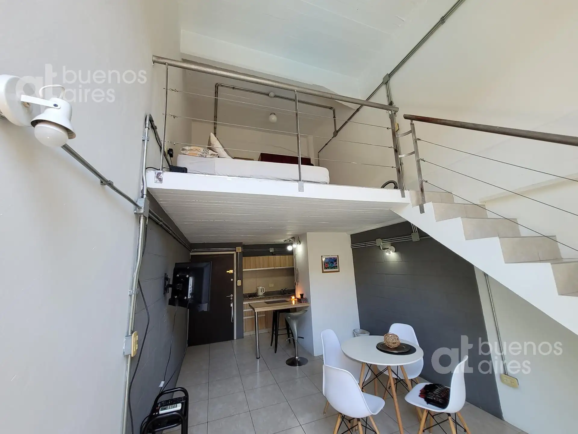 Furnished duplex apartment with balcony in Boedo