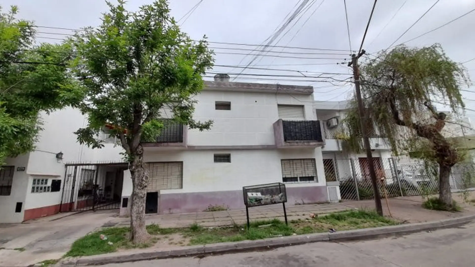 Apartamento de três ambientes com 2 dormitórios em Ituzaingó Norte