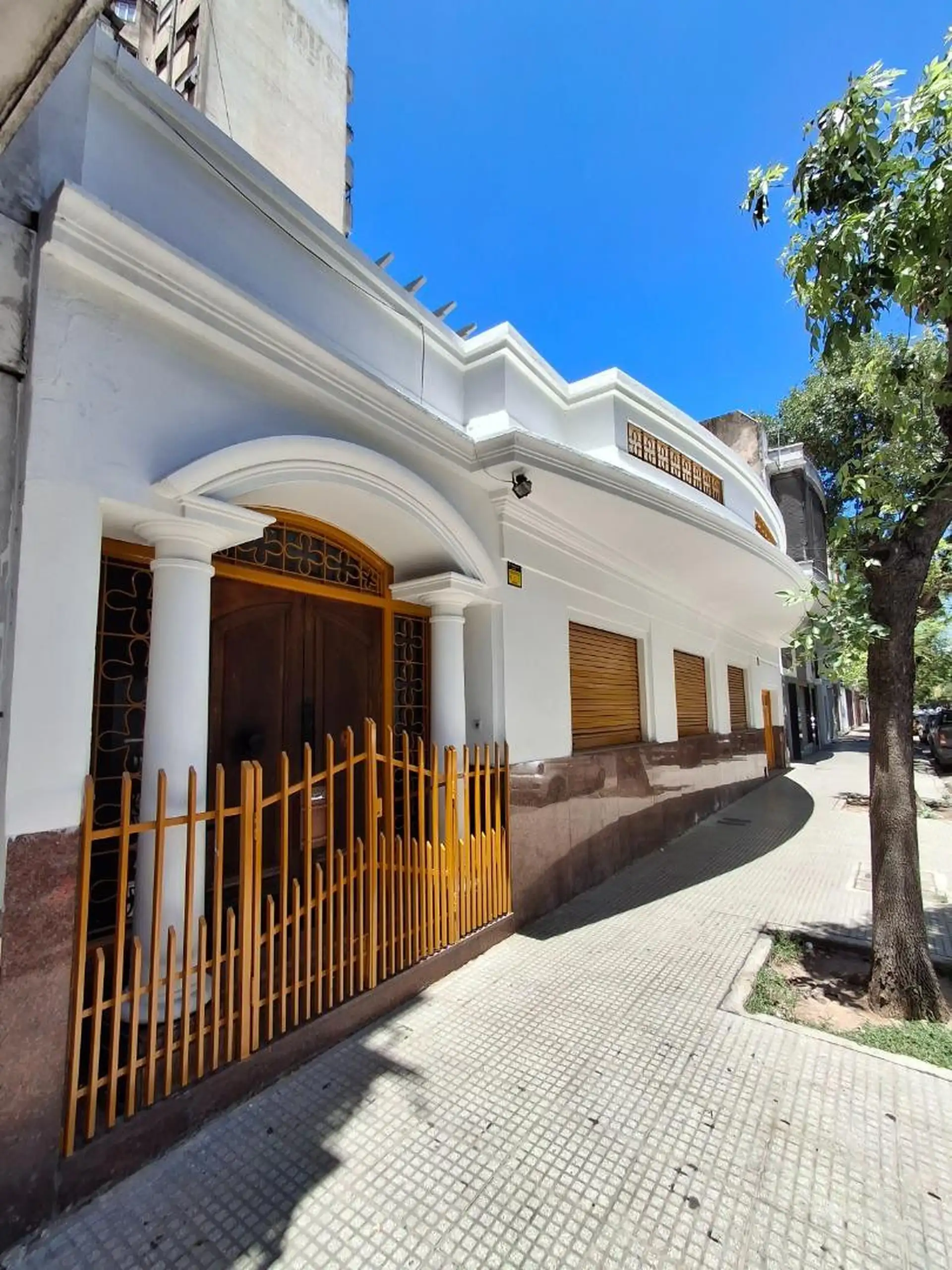 Three-bedroom house with garage and terrace in Villa Crespo
